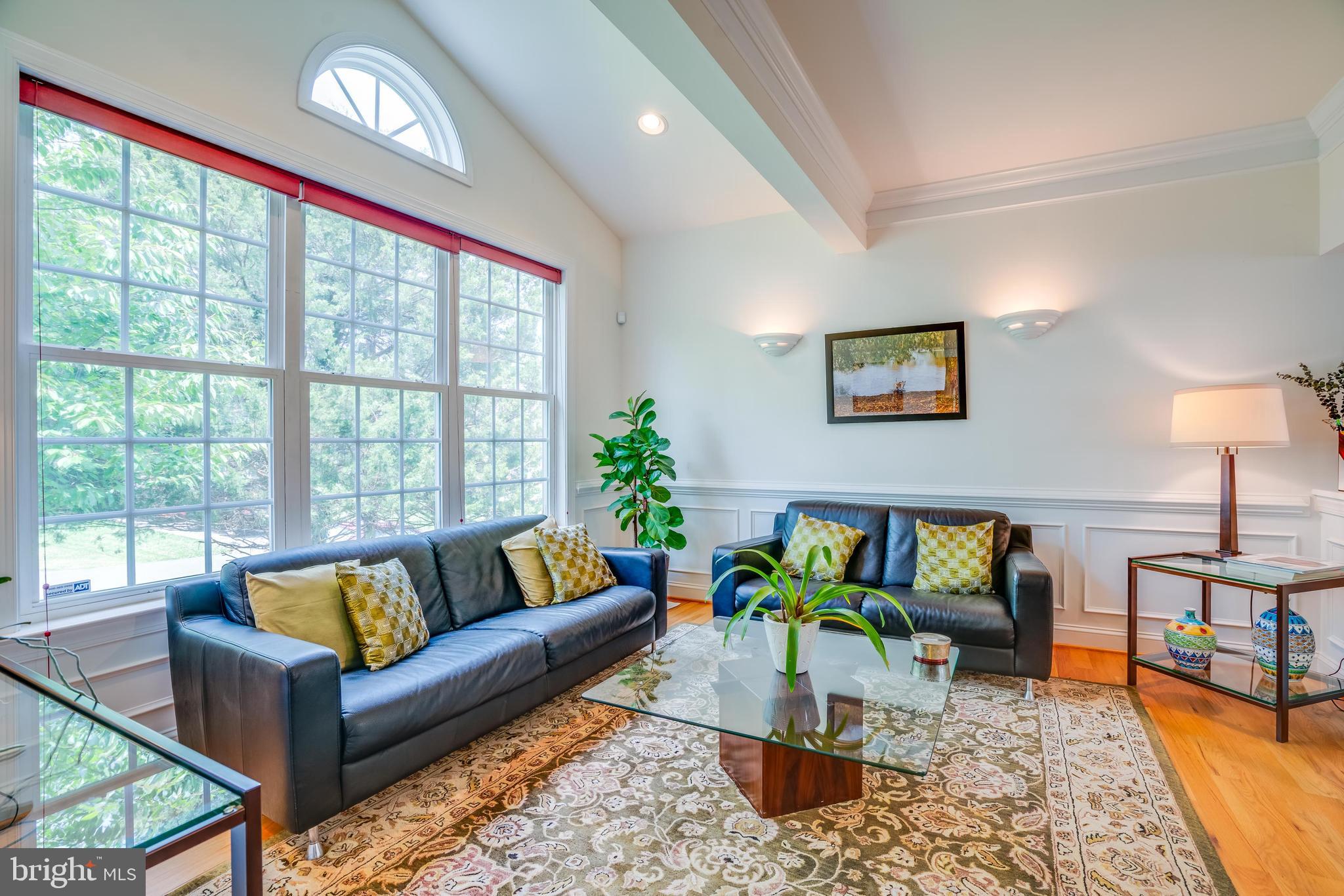 FAIRFAX HEIGHTS - Residential