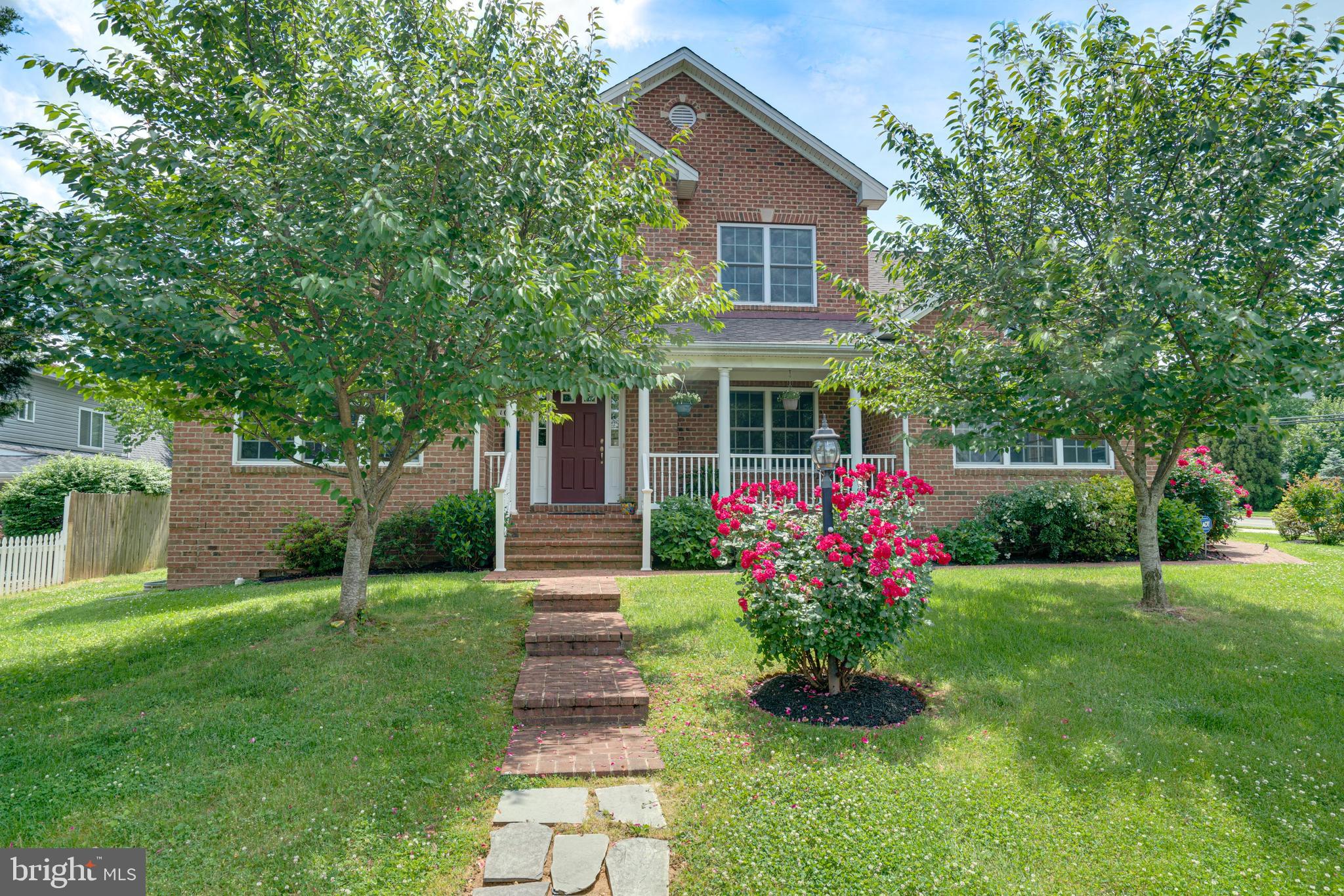 FAIRFAX HEIGHTS - Residential