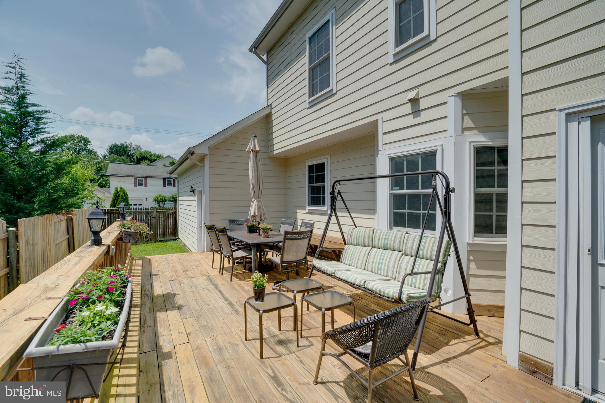 FAIRFAX HEIGHTS - Residential