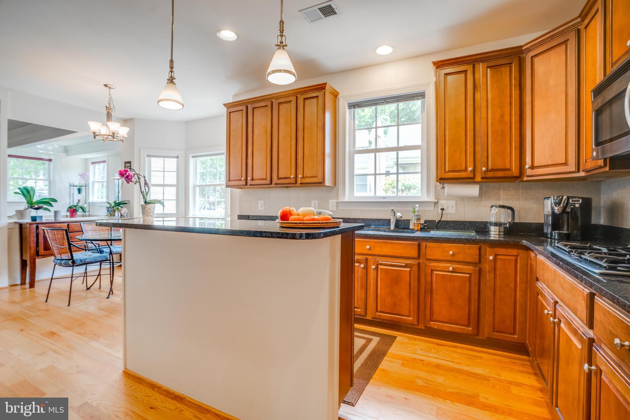 FAIRFAX HEIGHTS - Residential