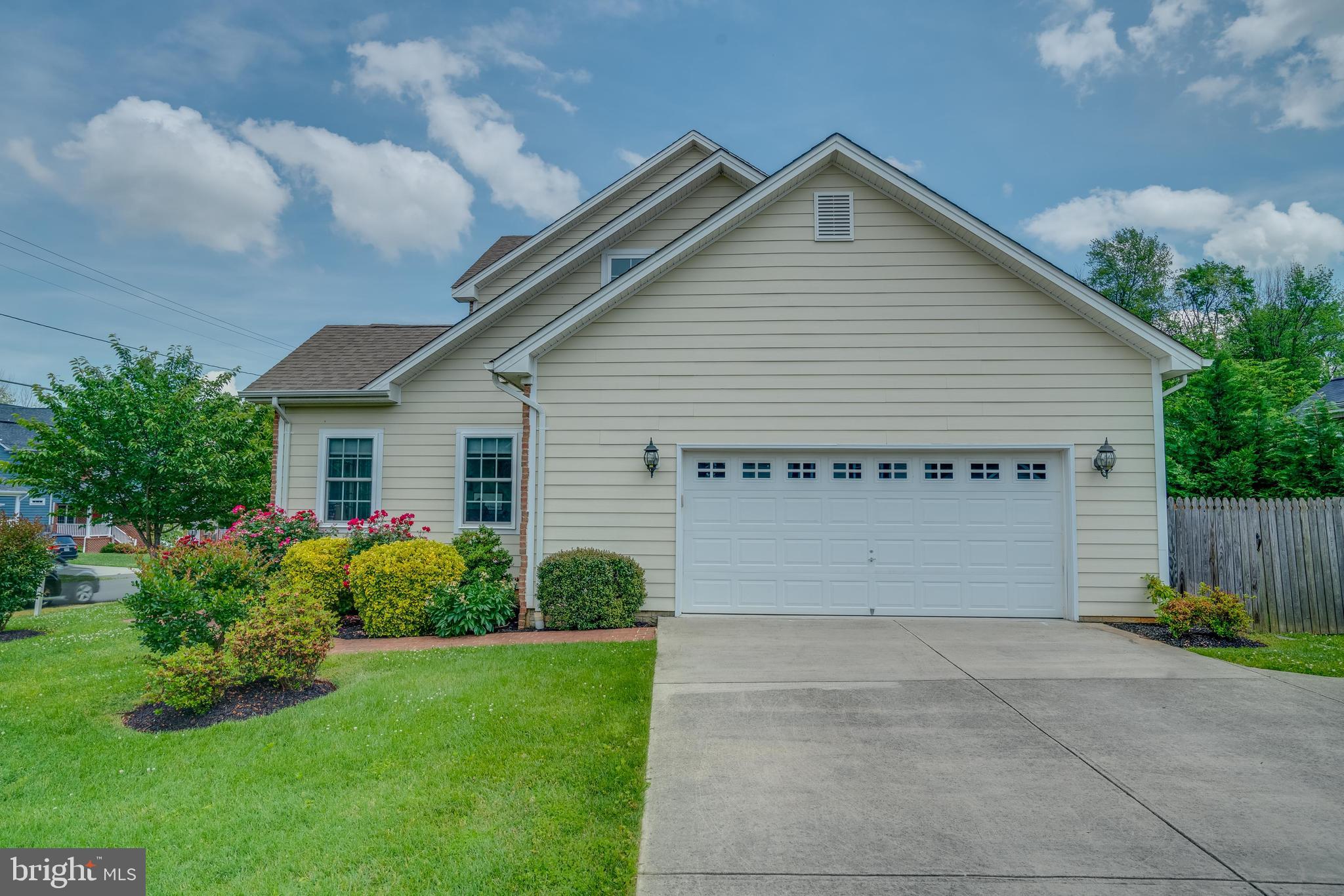 FAIRFAX HEIGHTS - Residential