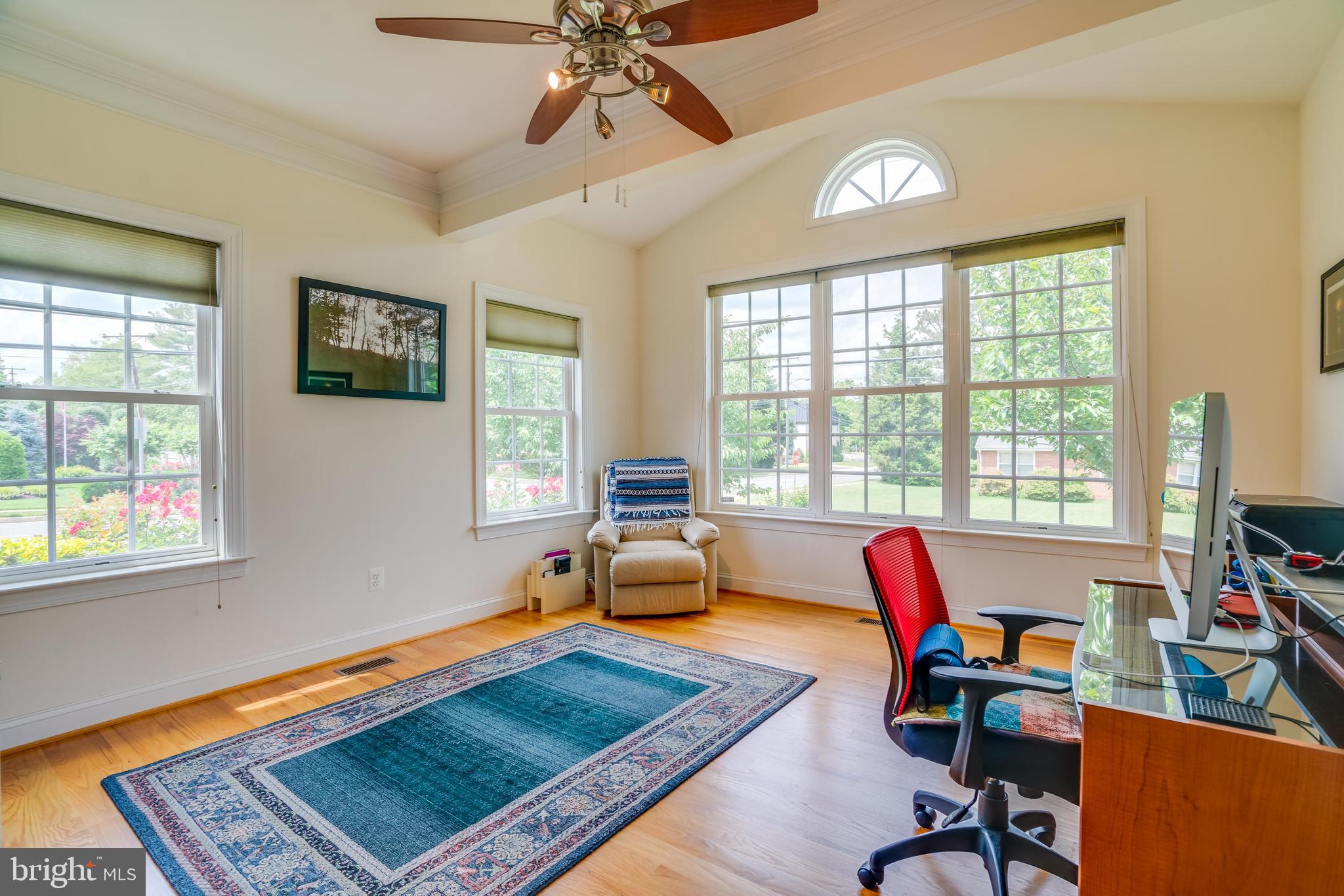 FAIRFAX HEIGHTS - Residential