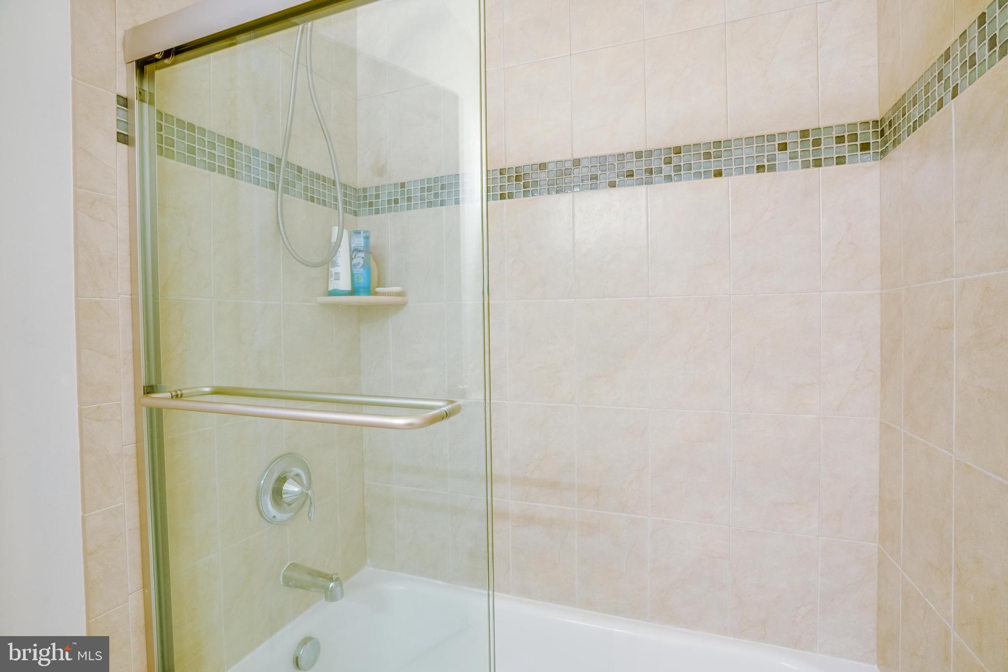 FAIRFAX HEIGHTS - Residential