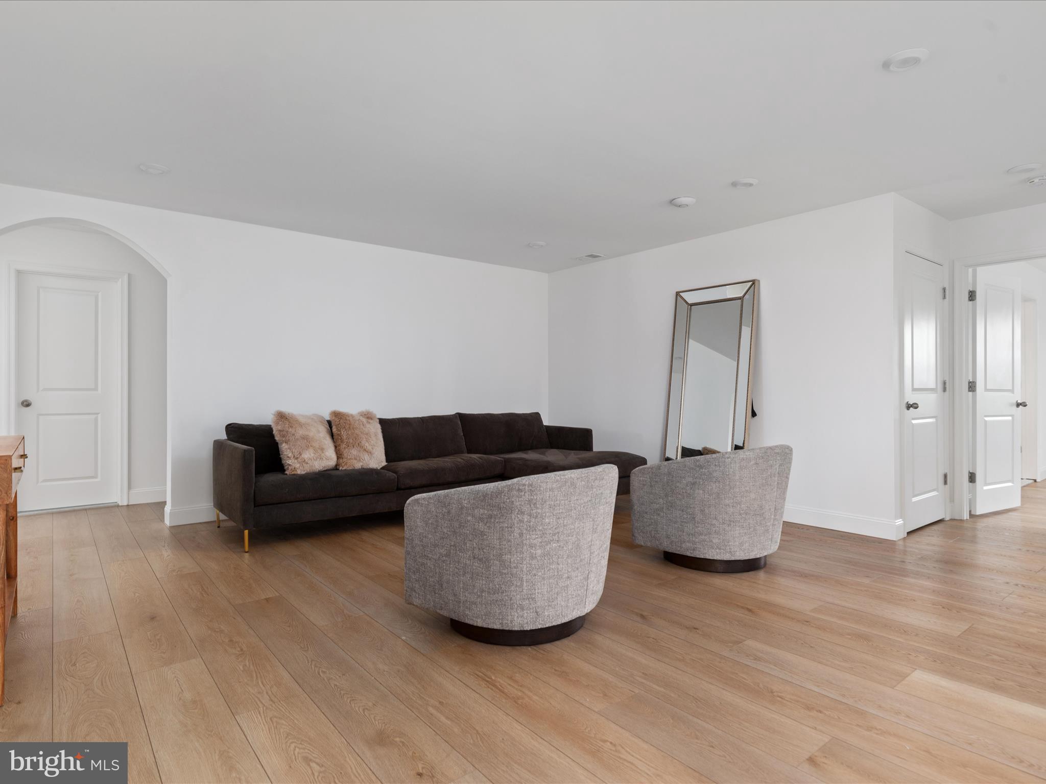 RAVEN OAKS - Residential