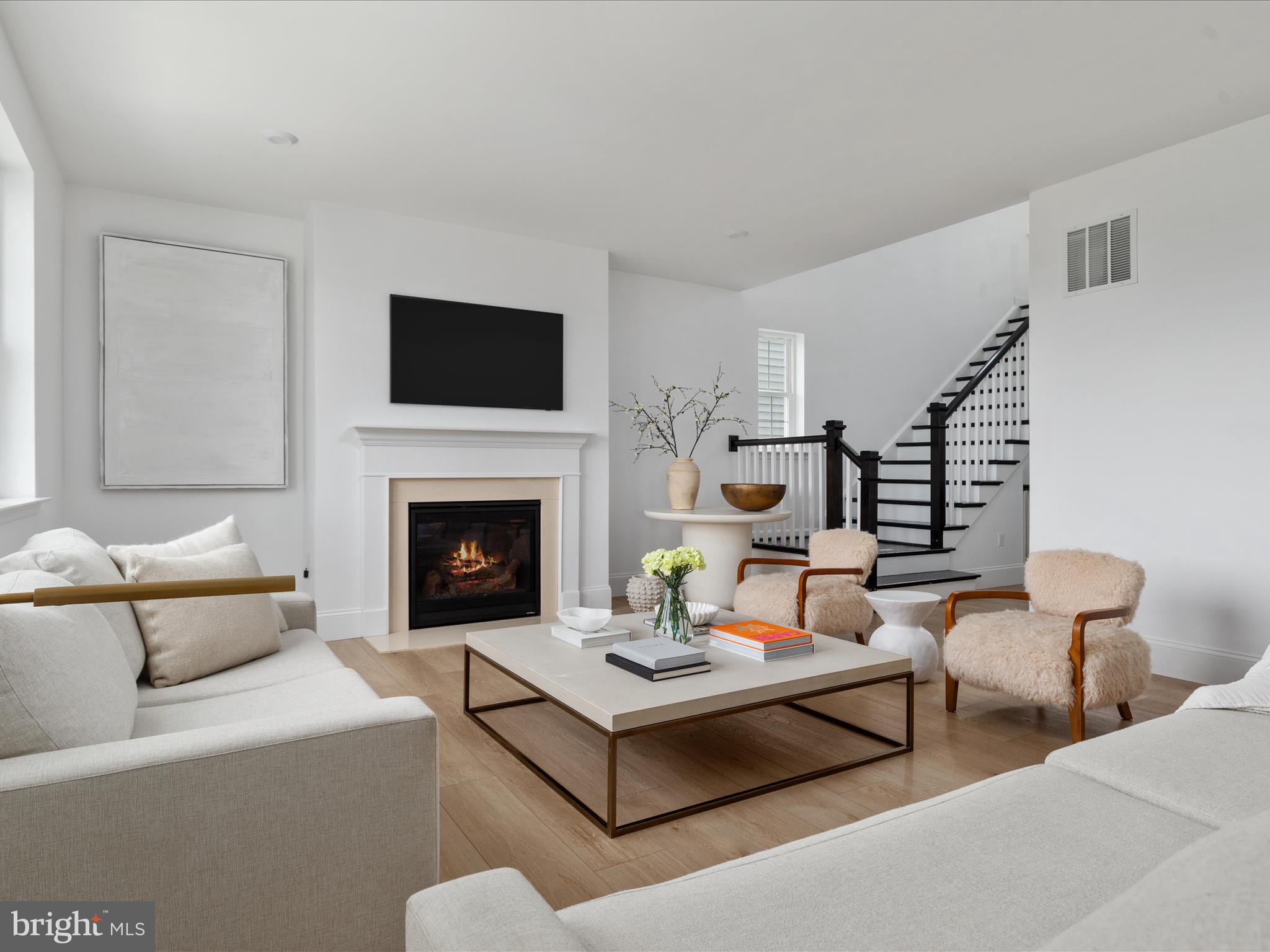 RAVEN OAKS - Residential