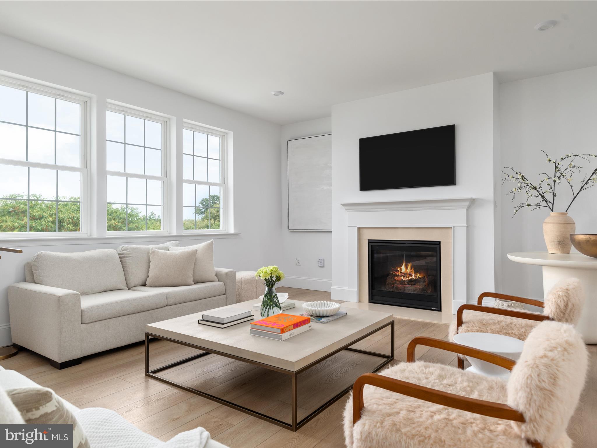 RAVEN OAKS - Residential