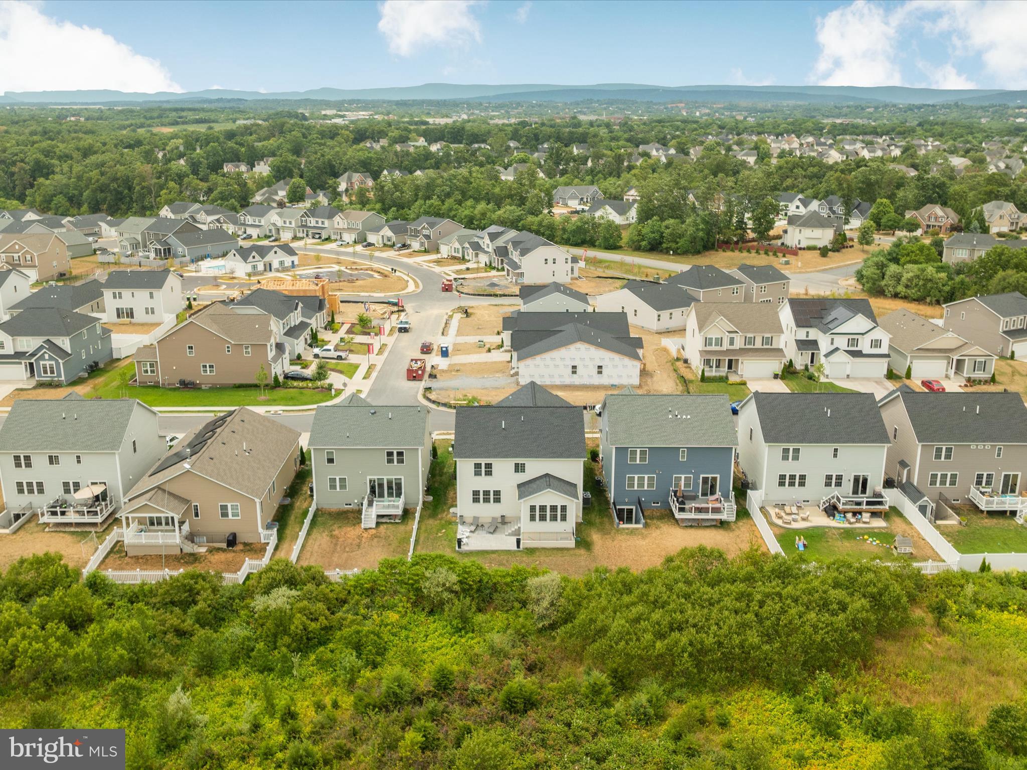 RAVEN OAKS - Residential