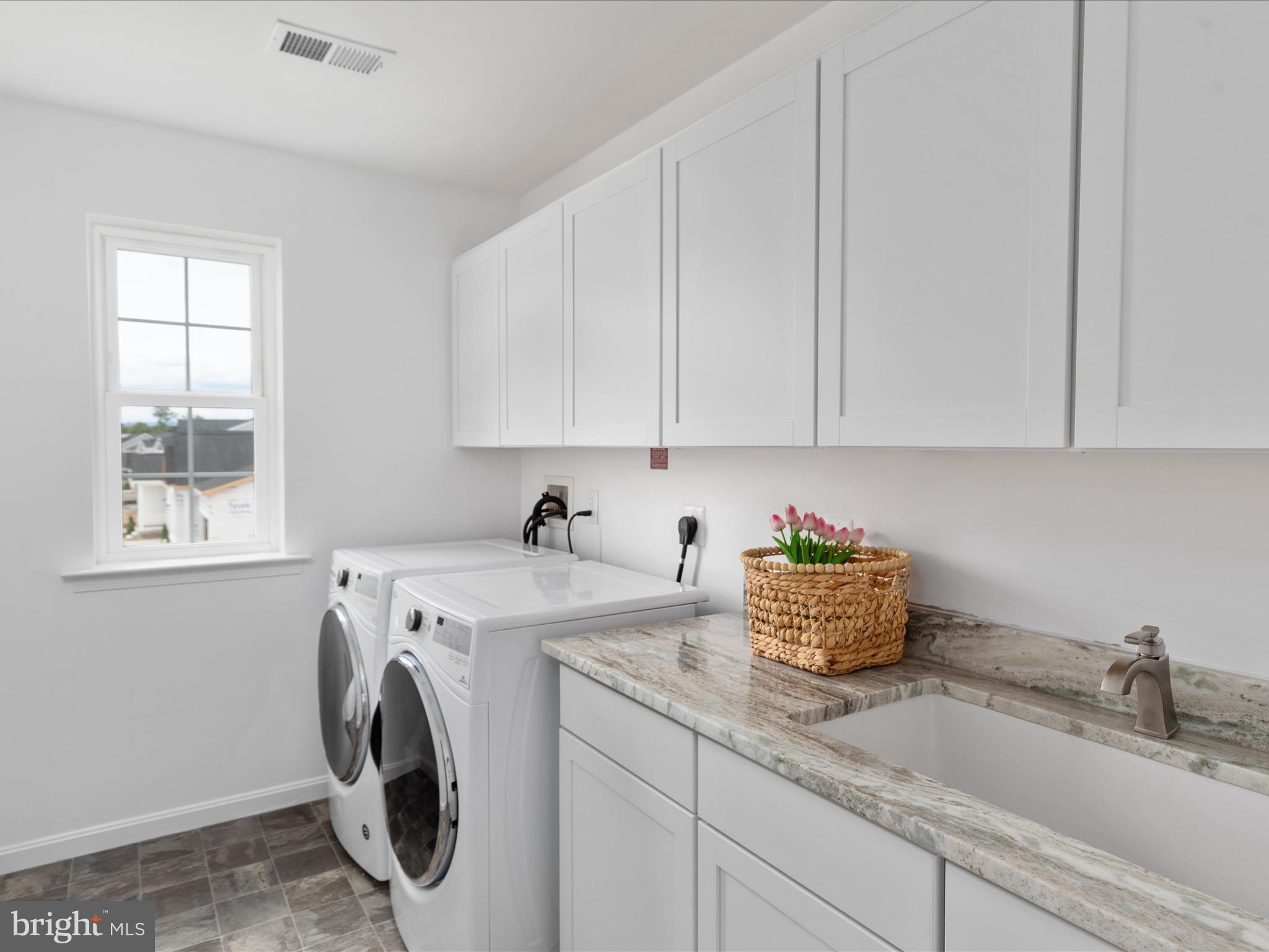 RAVEN OAKS - Residential