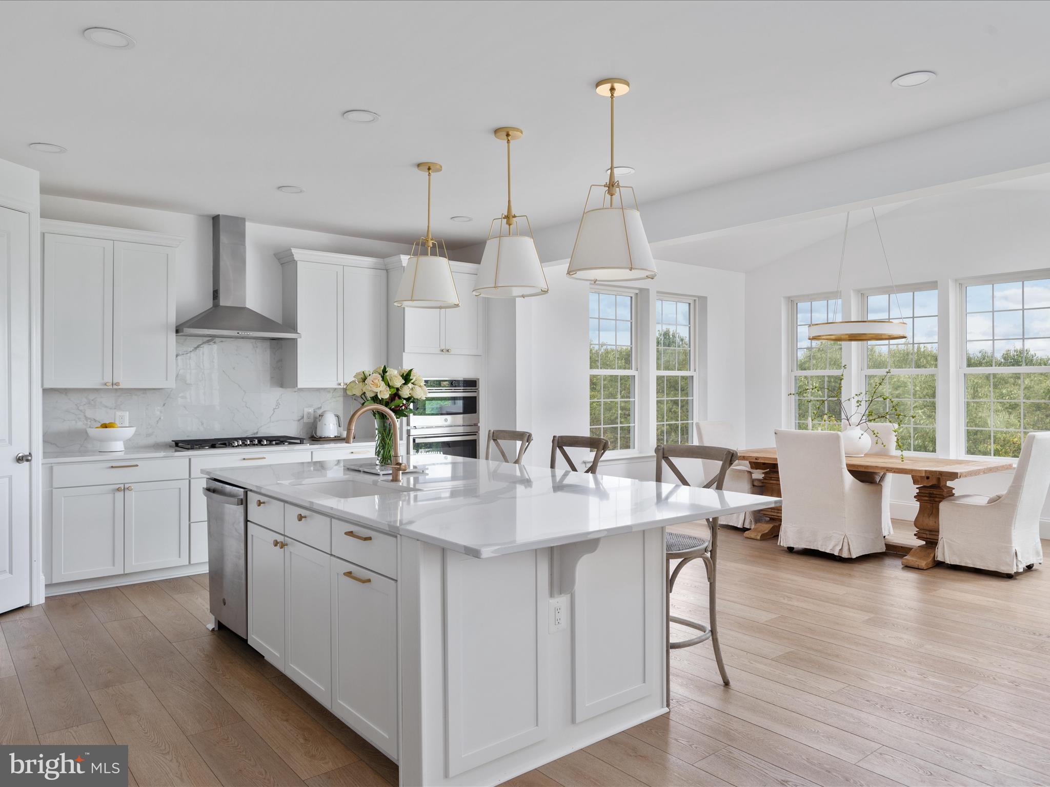 RAVEN OAKS - Residential