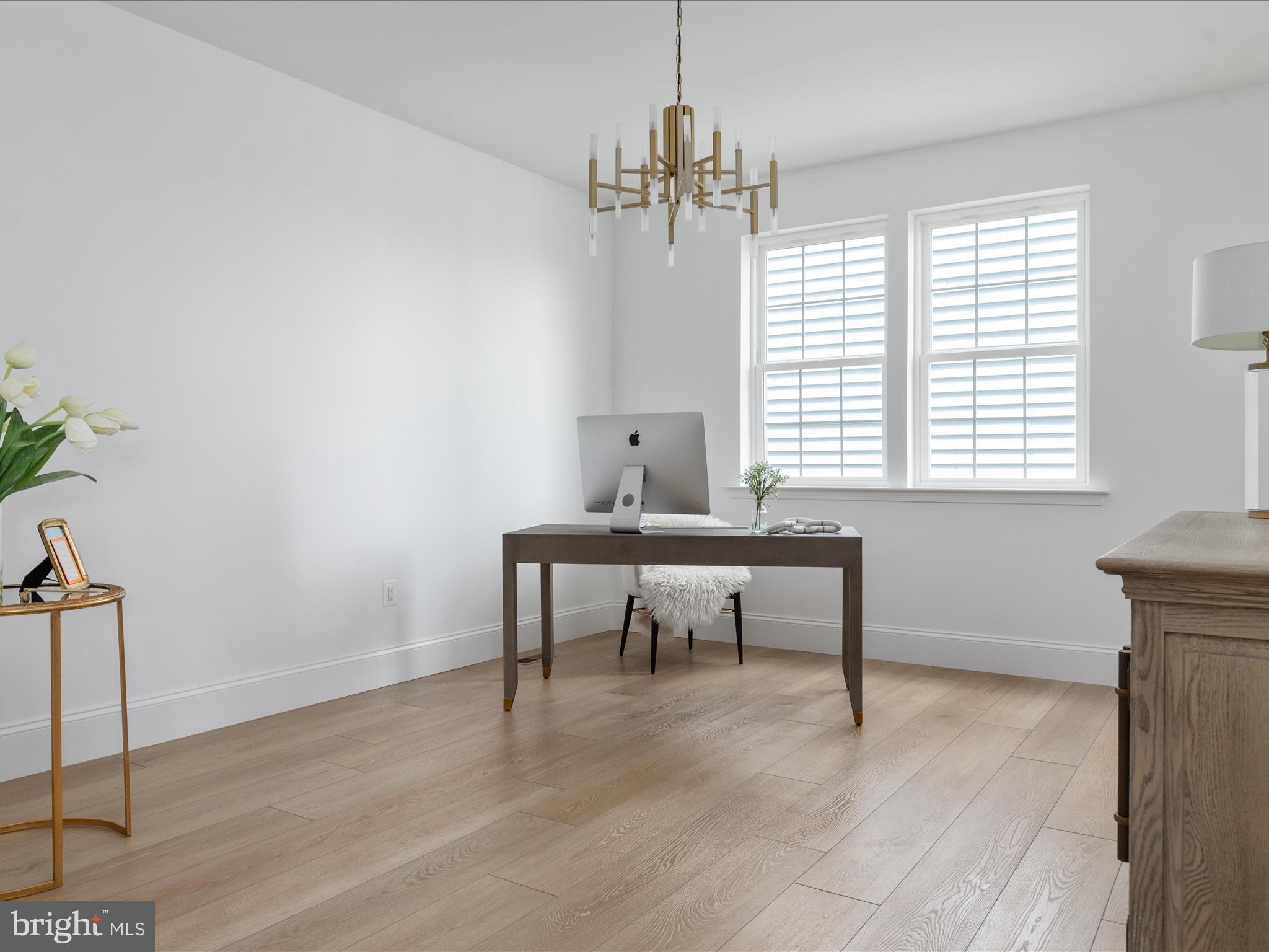 RAVEN OAKS - Residential