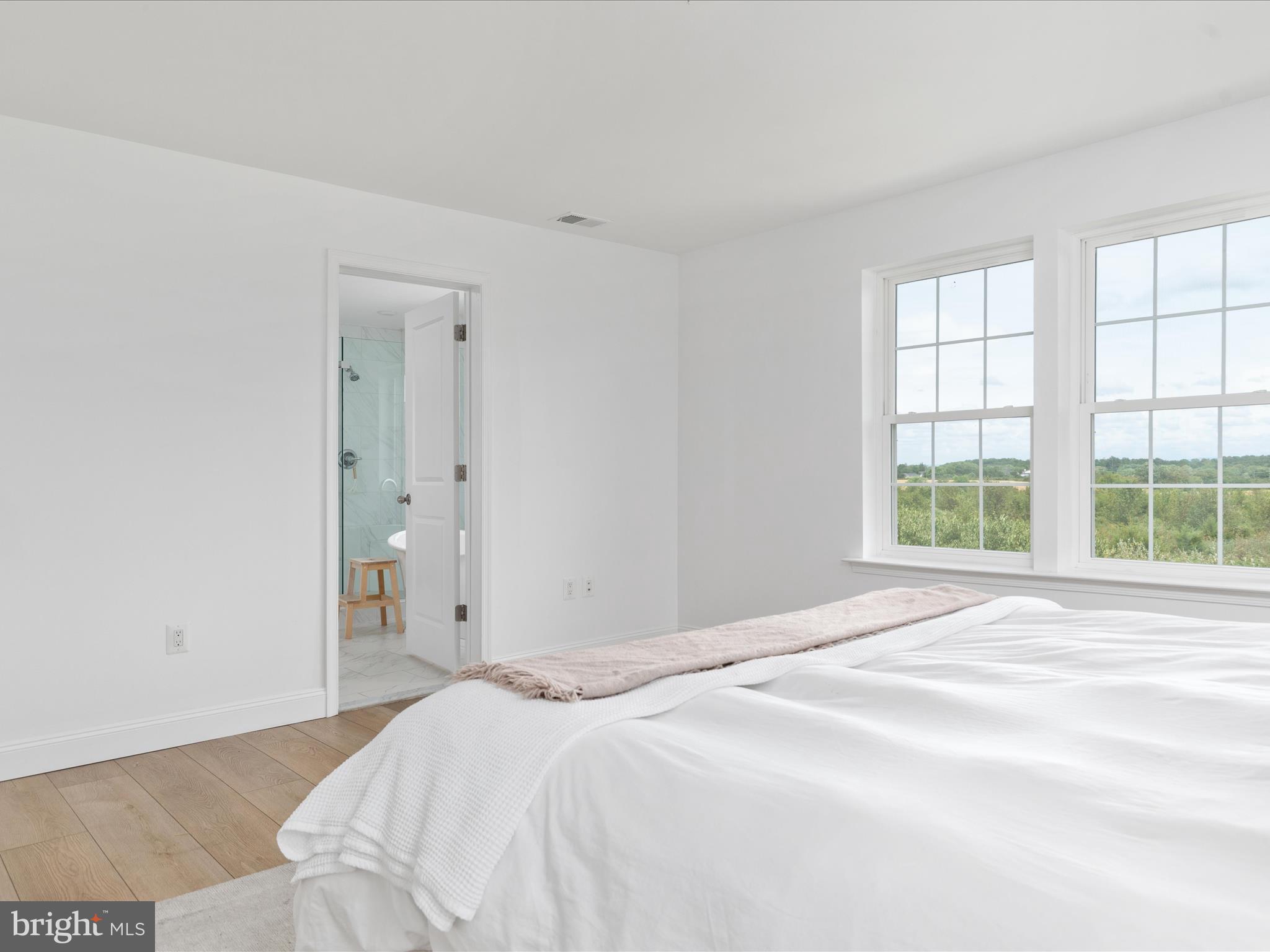 RAVEN OAKS - Residential