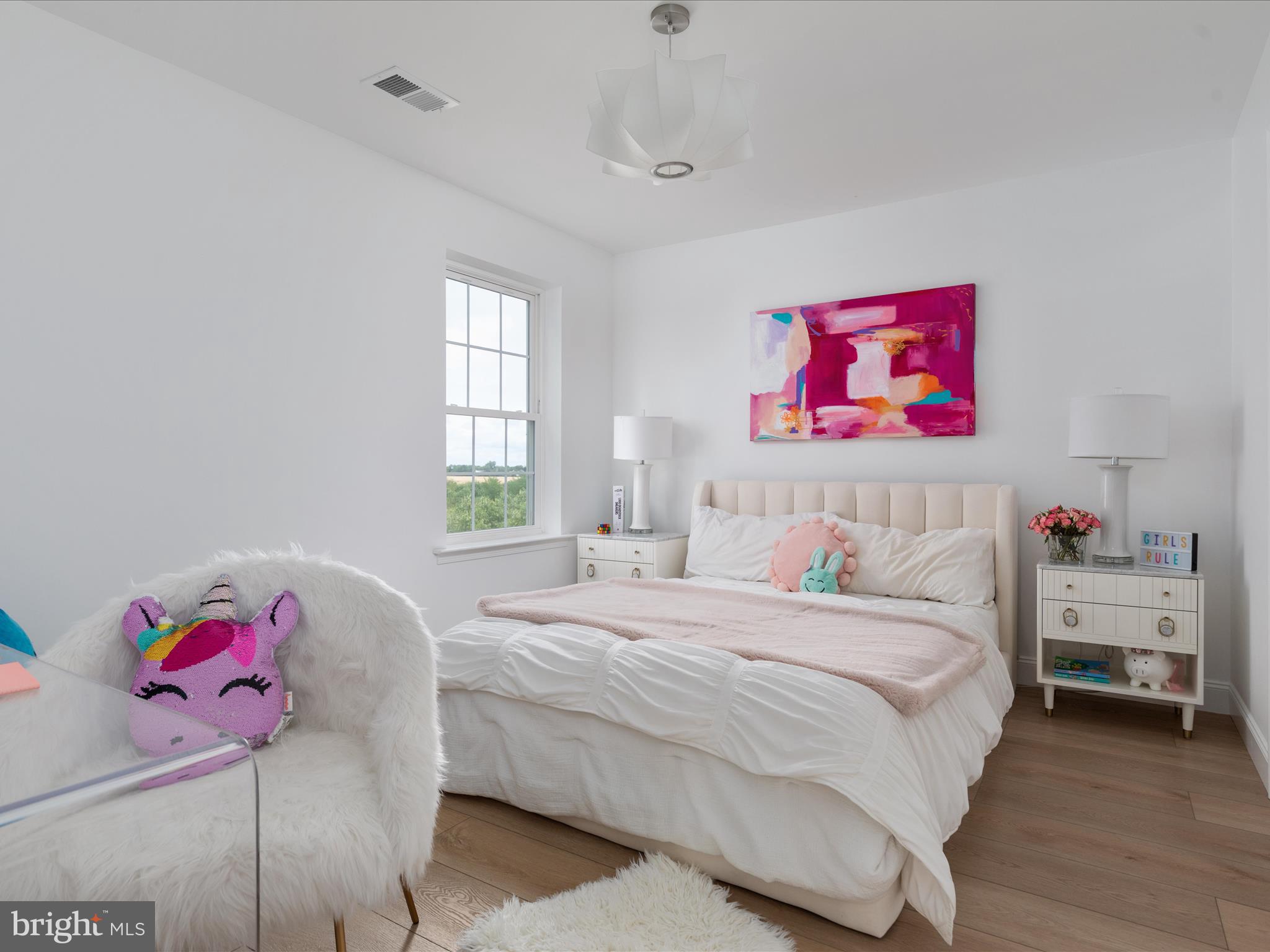 RAVEN OAKS - Residential