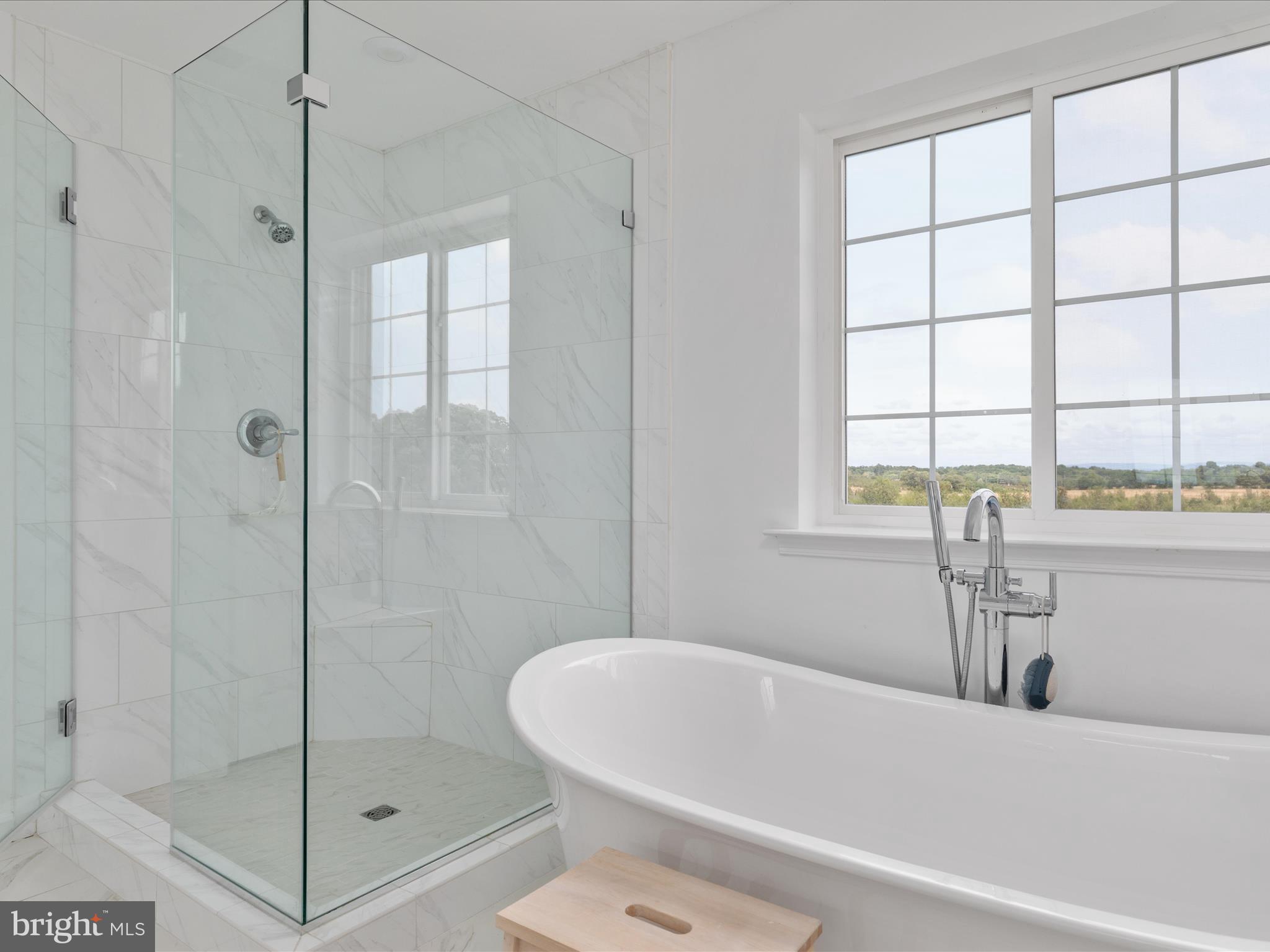 RAVEN OAKS - Residential