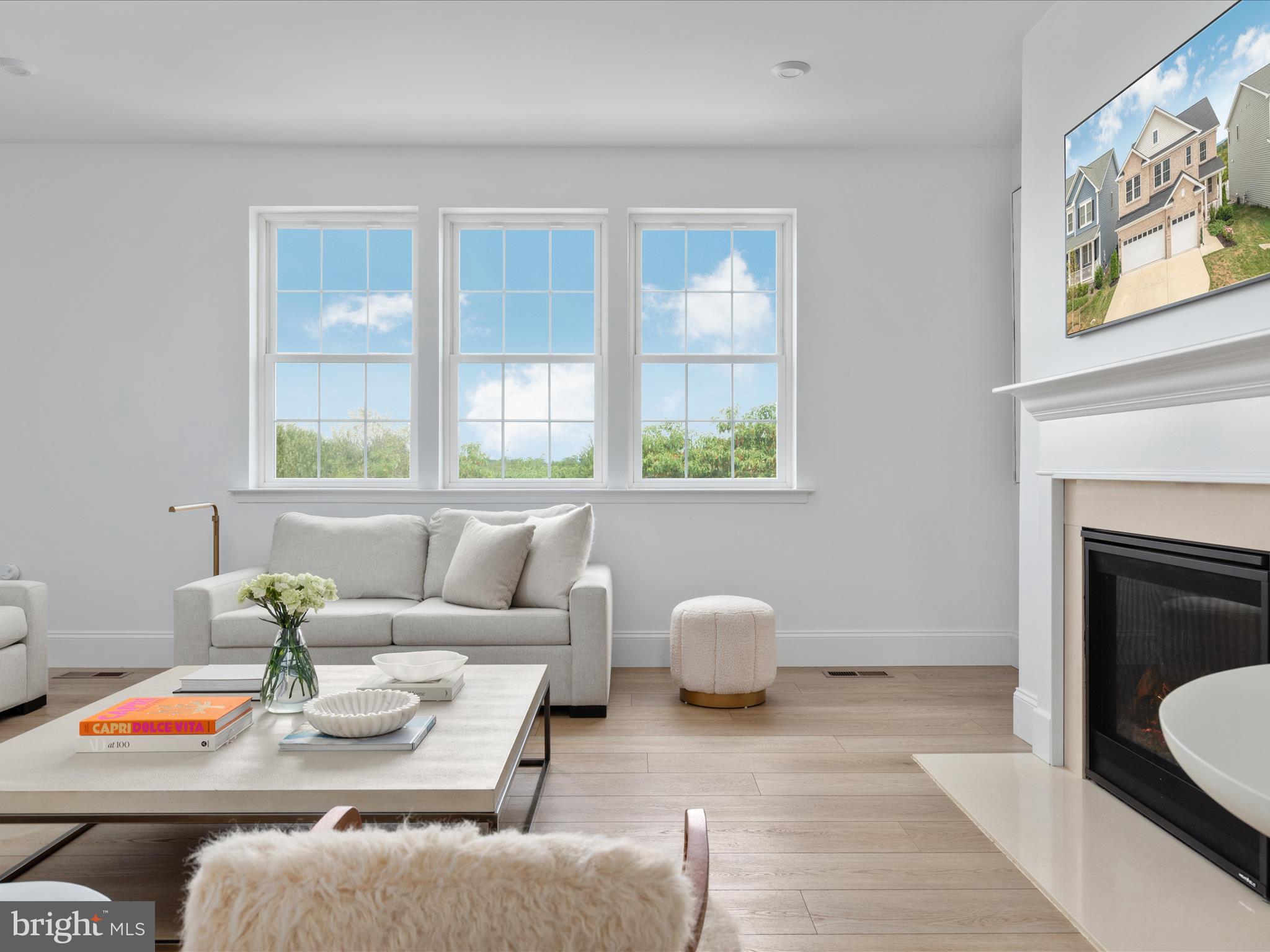 RAVEN OAKS - Residential