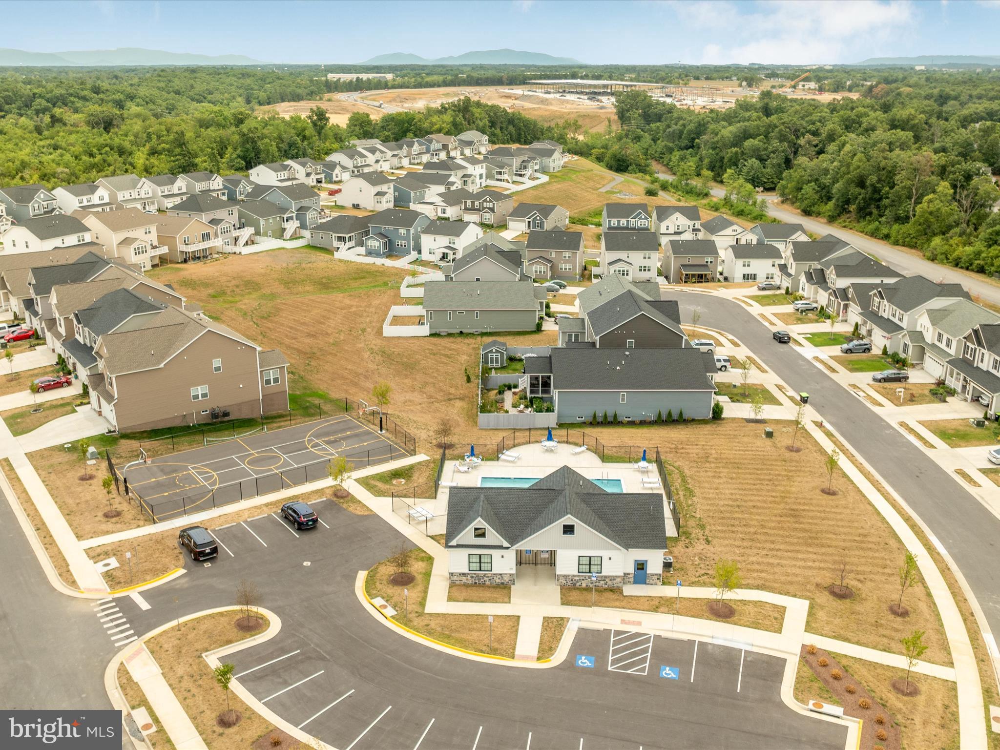 RAVEN OAKS - Residential