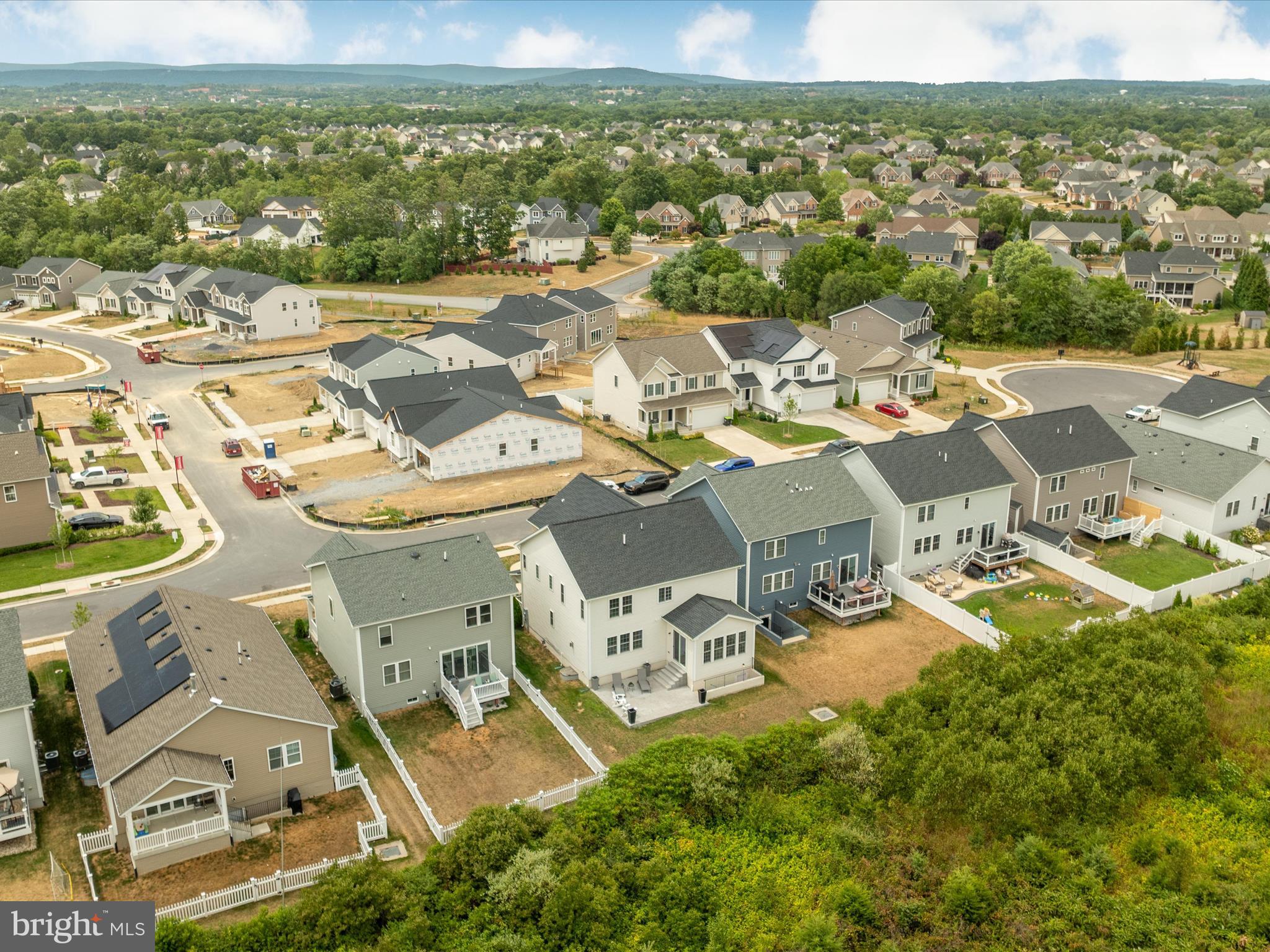 RAVEN OAKS - Residential