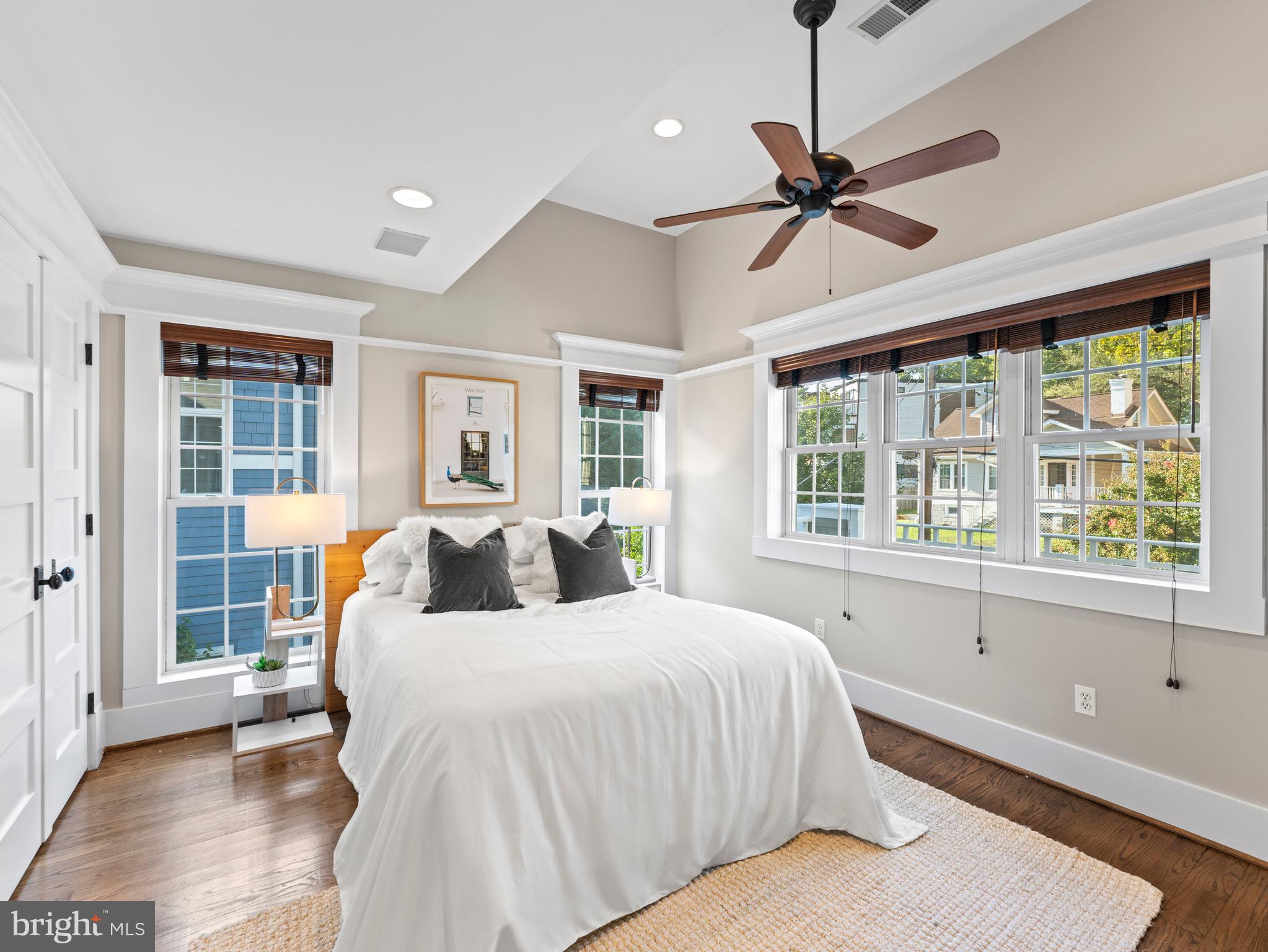 LYON PARK - Residential