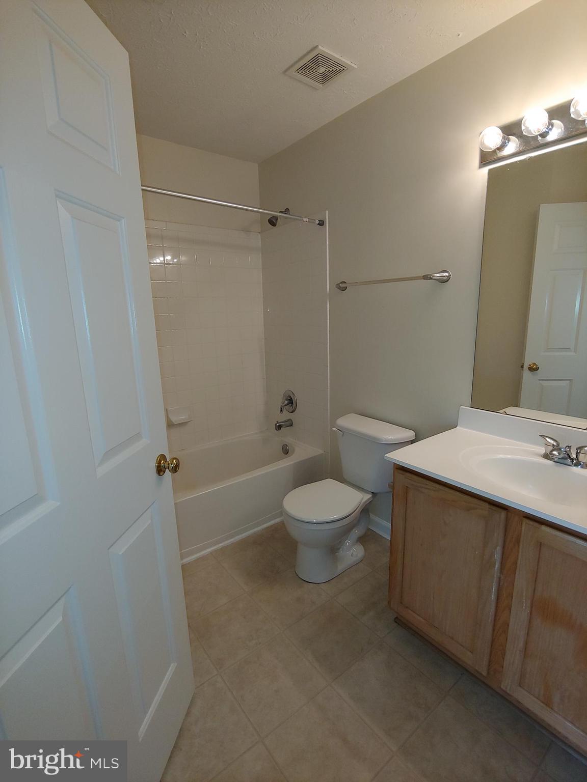 PINEY ORCHARD - Residential Lease