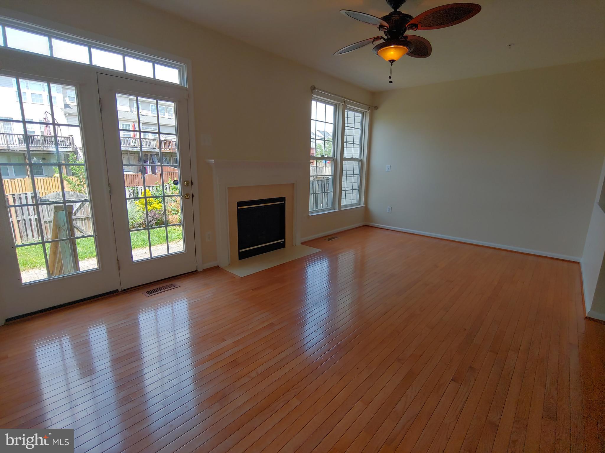 PINEY ORCHARD - Residential Lease