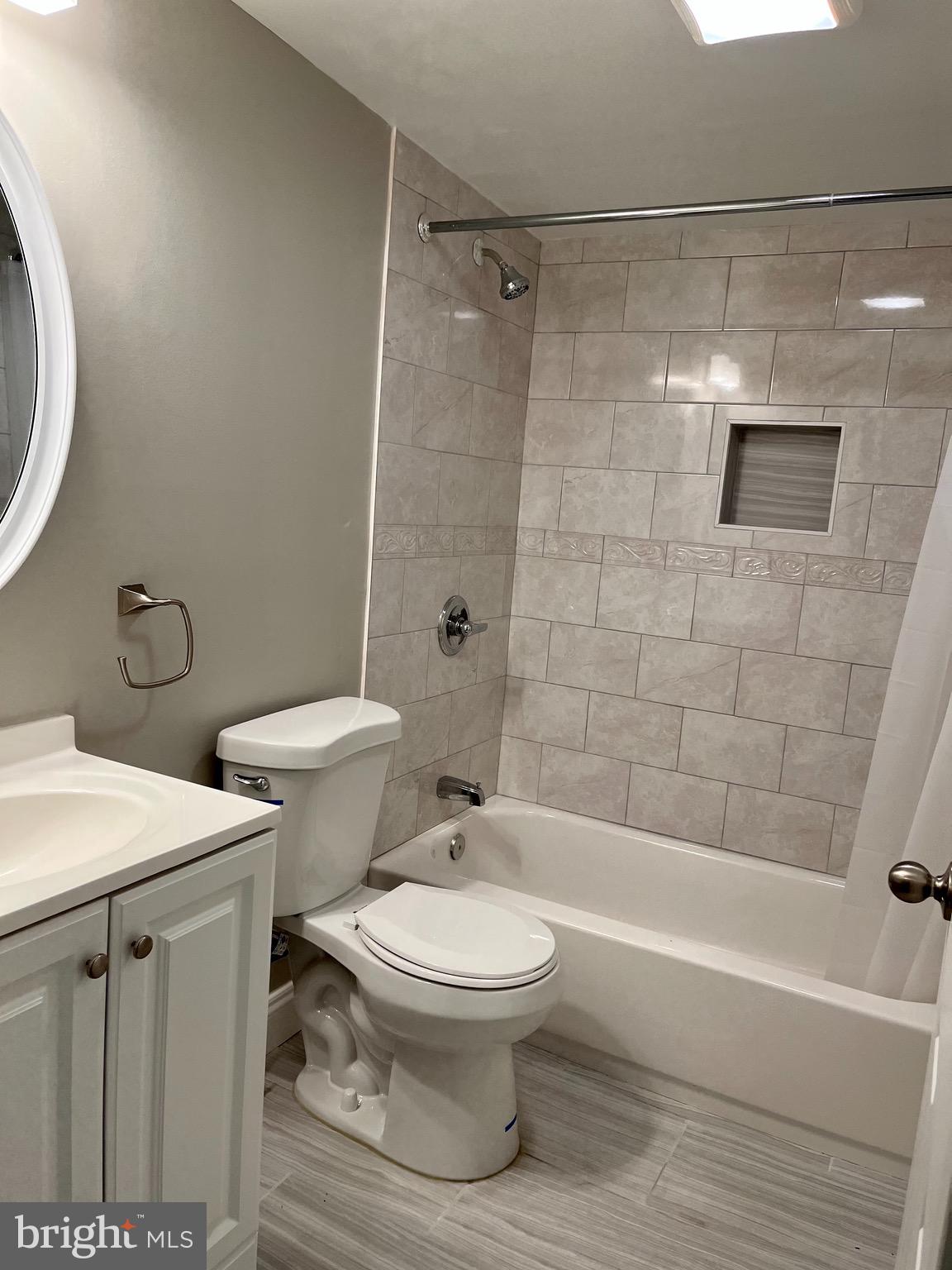 GREEN MEADOWS - Residential Lease