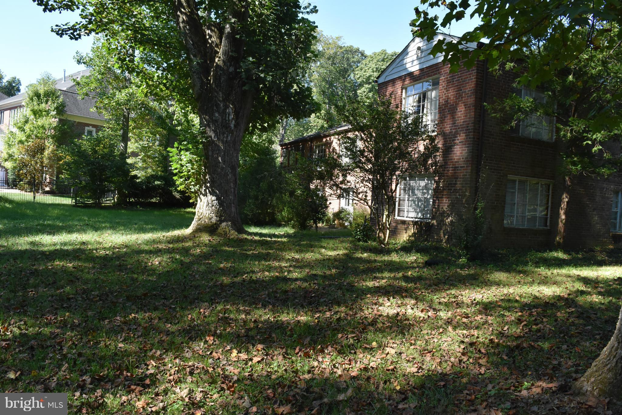 BURNING TREE VALLEY - Residential