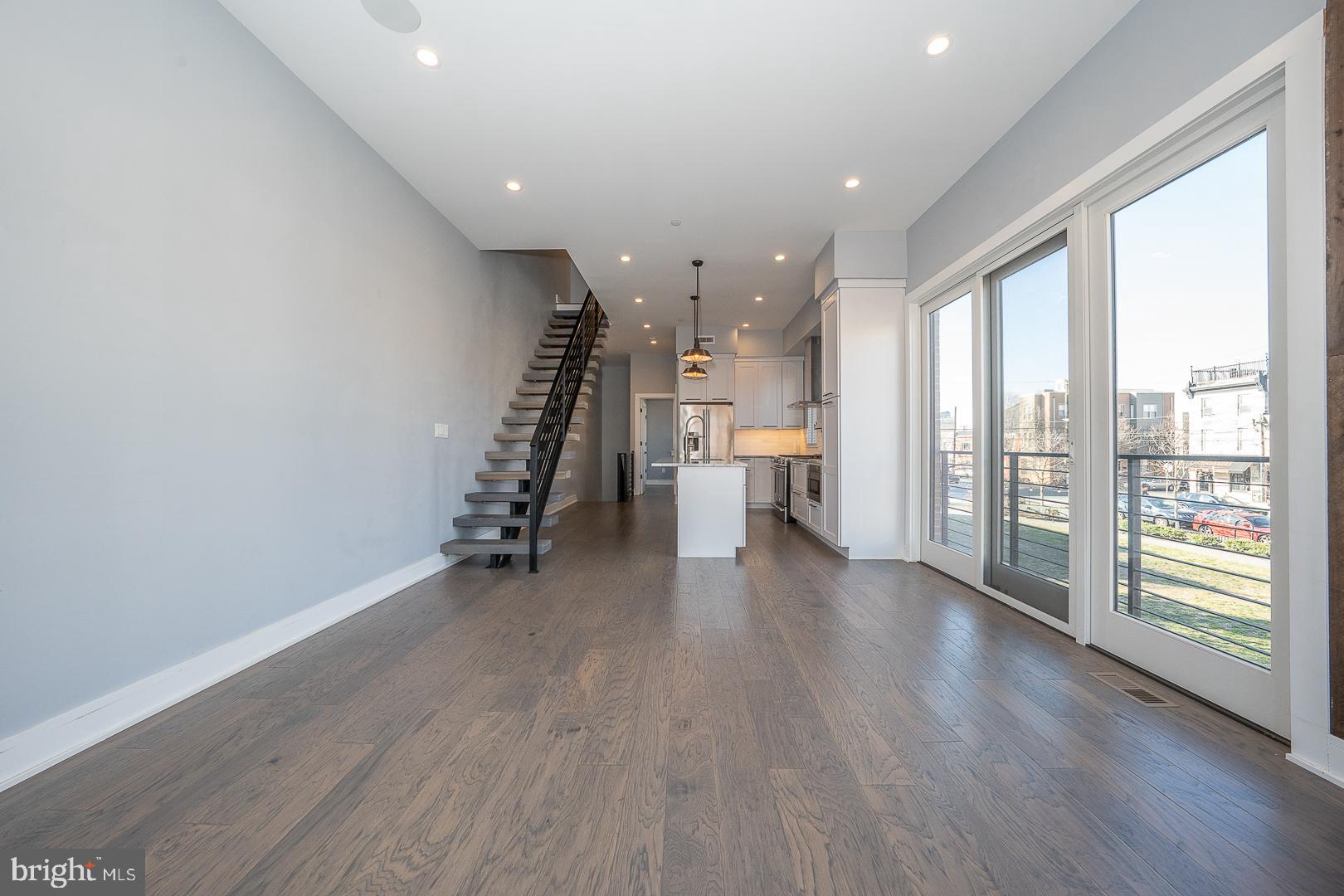 GRADUATE HOSPITAL - Residential