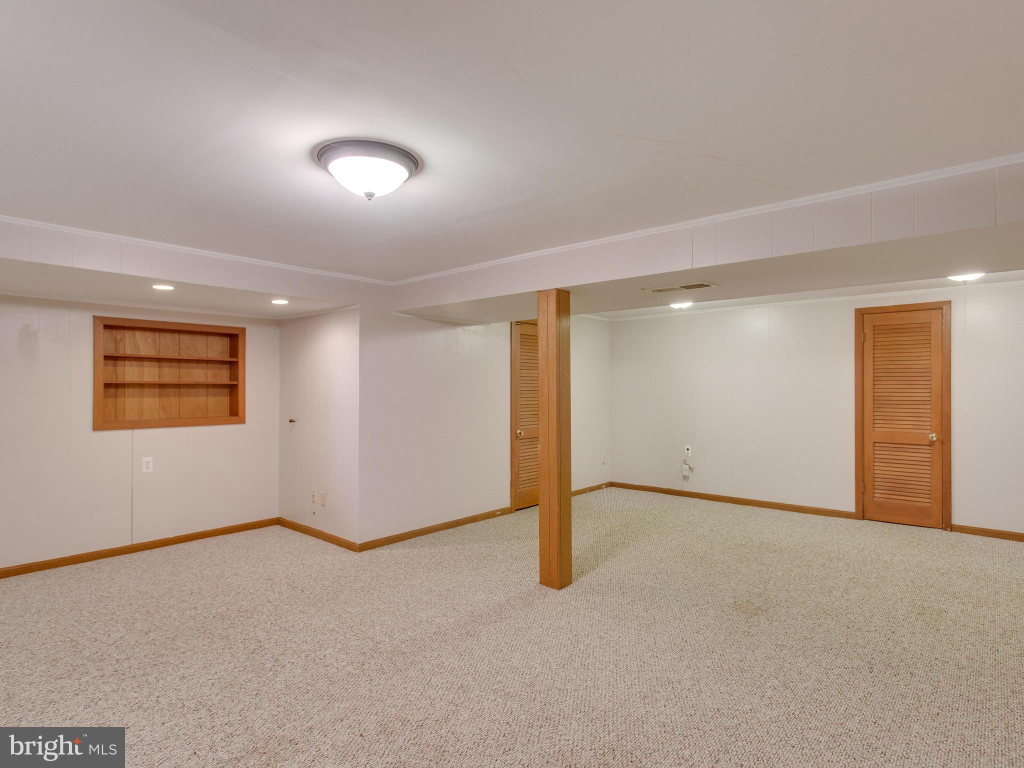 FALLS PARK - Residential Lease