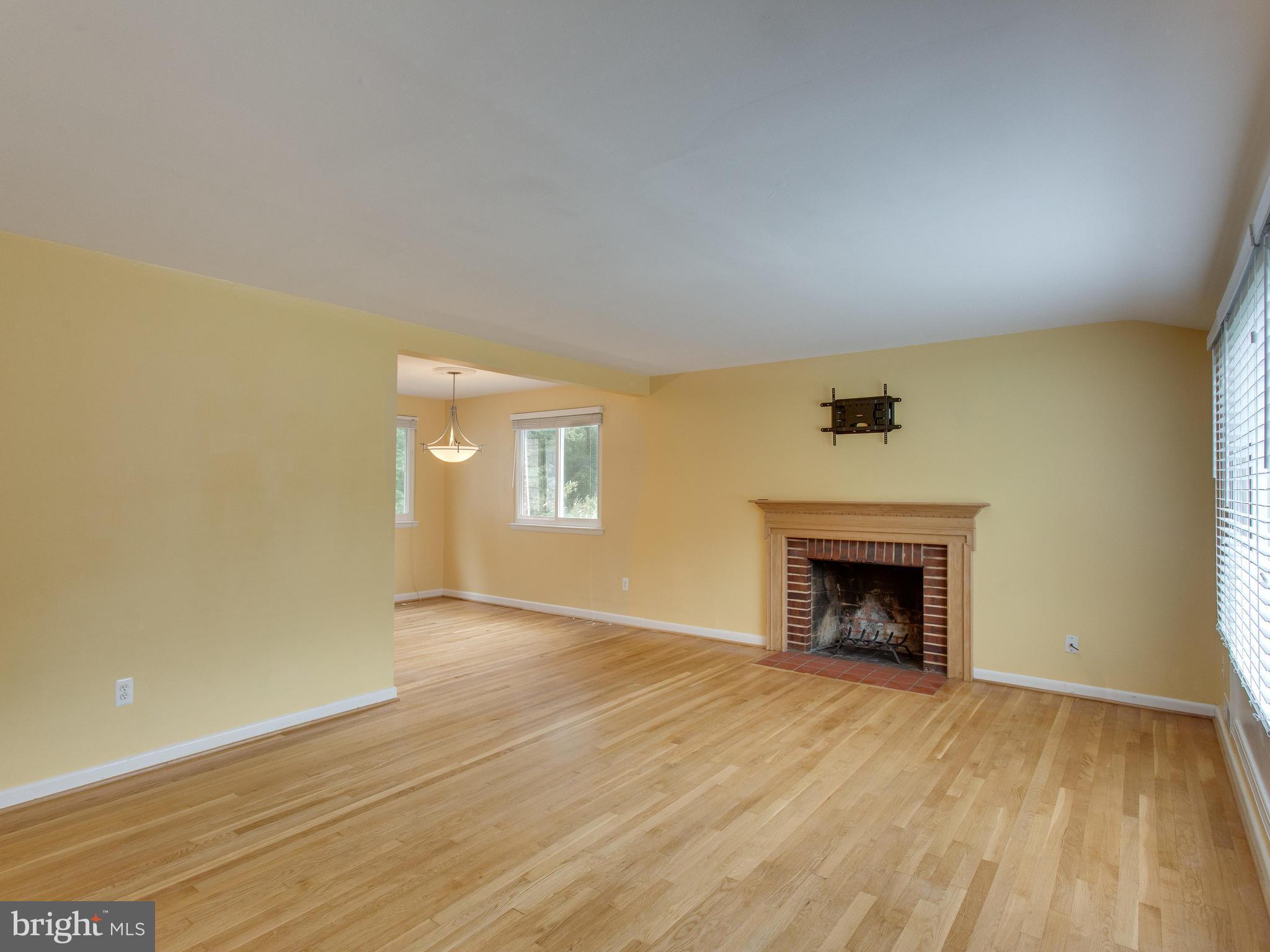 FALLS PARK - Residential Lease