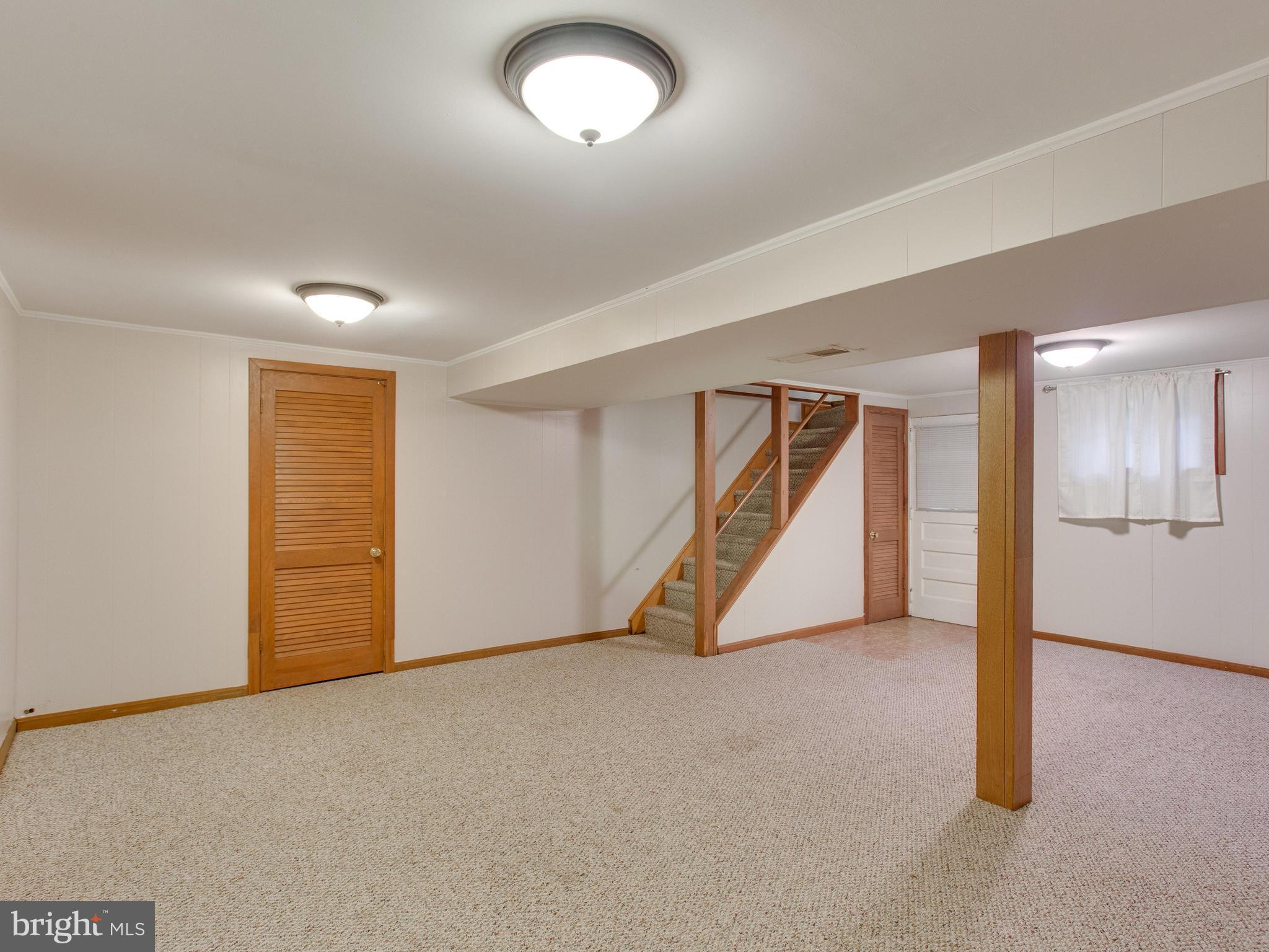 FALLS PARK - Residential Lease