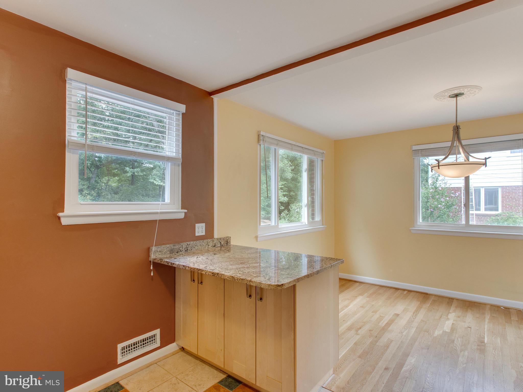 FALLS PARK - Residential Lease