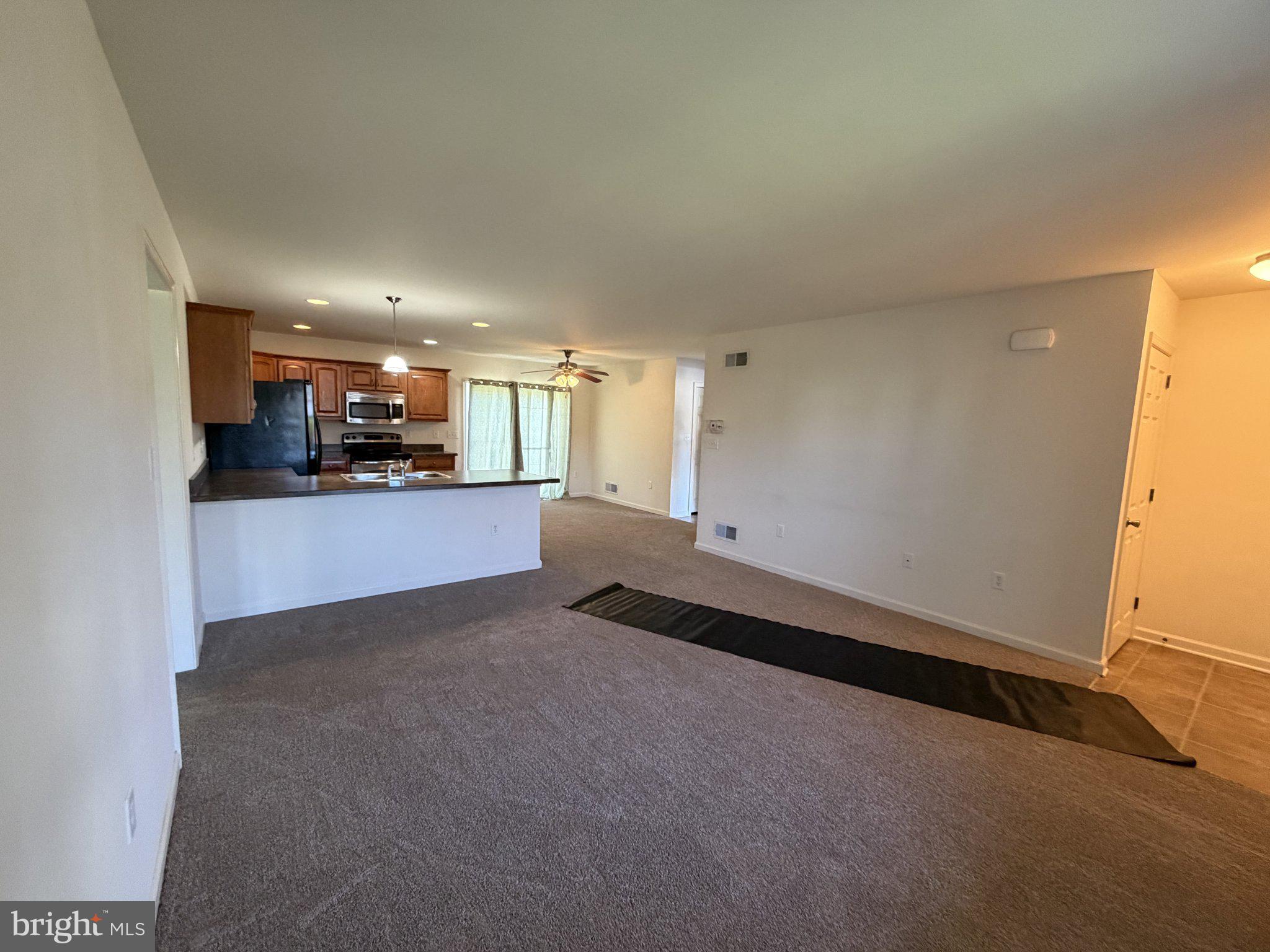 TWIN CREEKS - Residential