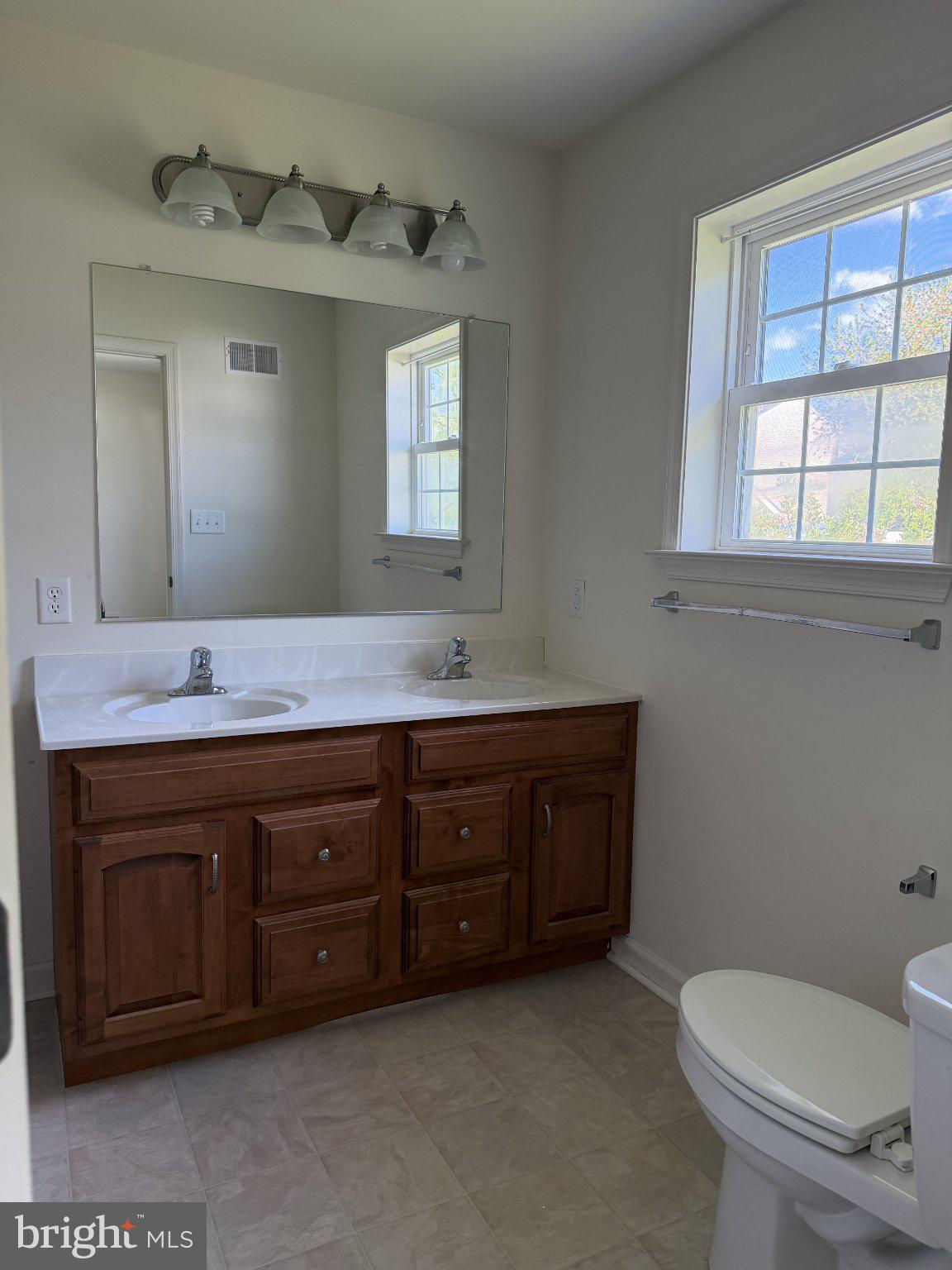 TWIN CREEKS - Residential