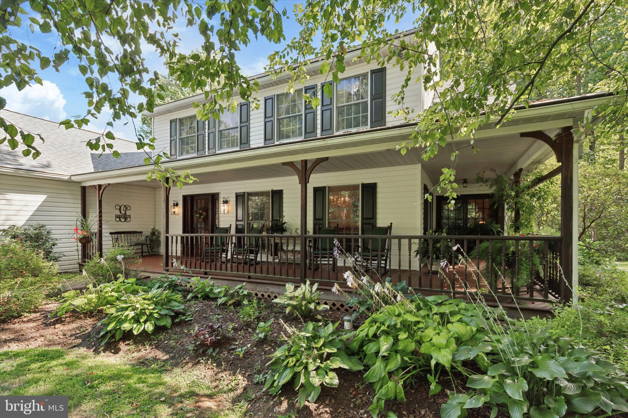 1825 WALNUT LANE