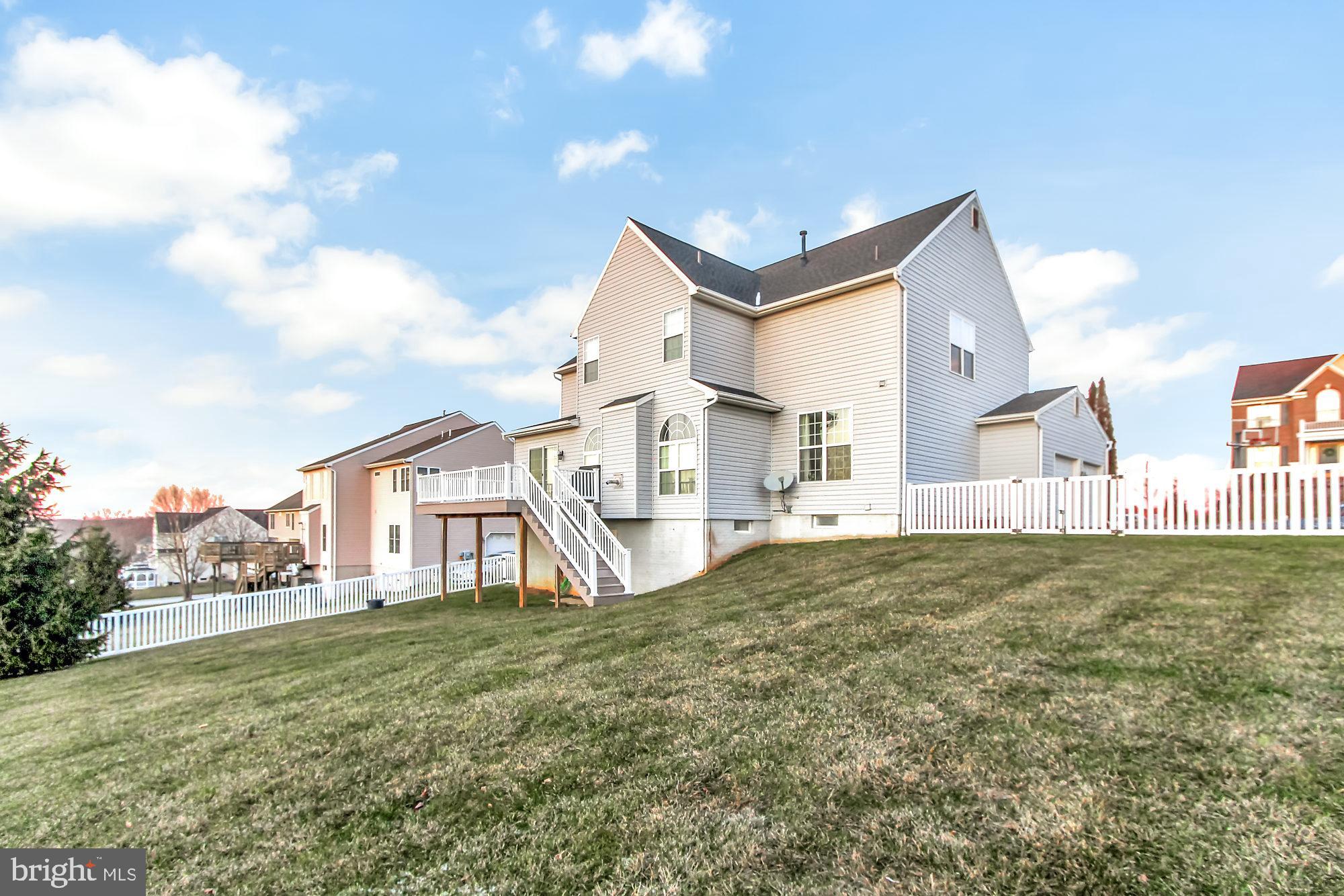 LOGANS RESERVE - Residential