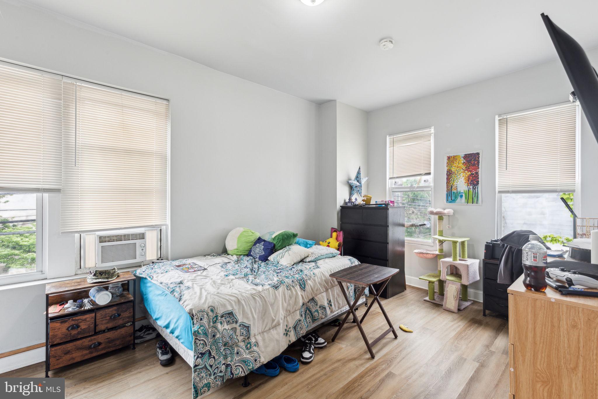 TEMPLE UNIVERSITY - Commercial Sale