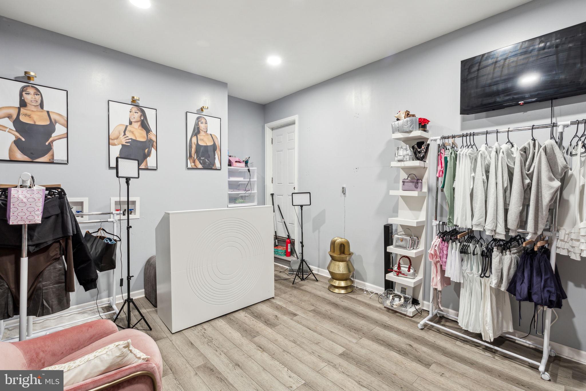 TEMPLE UNIVERSITY - Commercial Sale