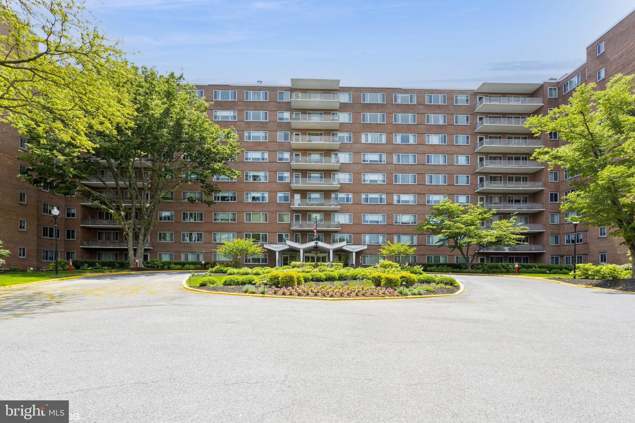 11 SLADE AVENUE 309