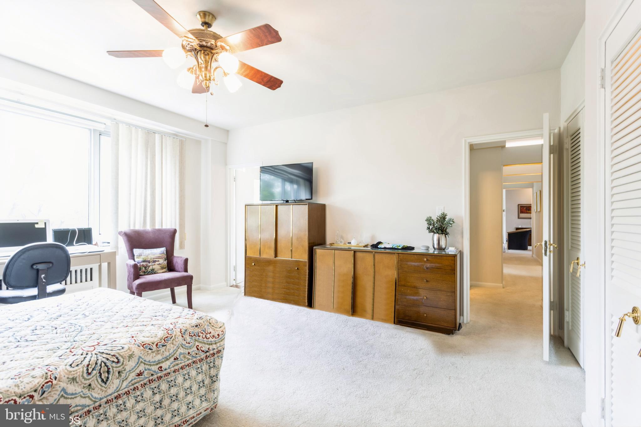 ELEVEN SLADE - Residential