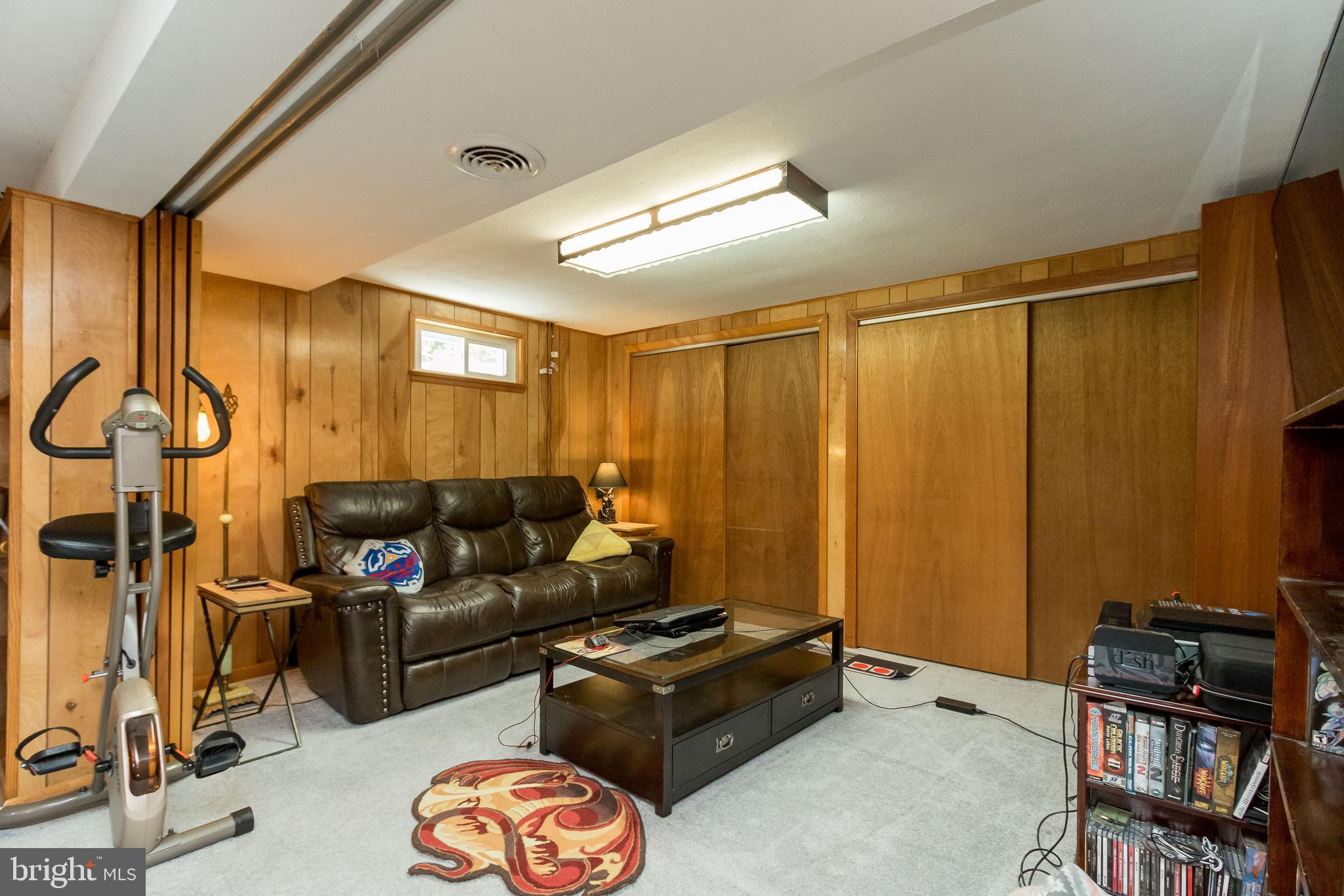 TAYLORSTOWN - Residential