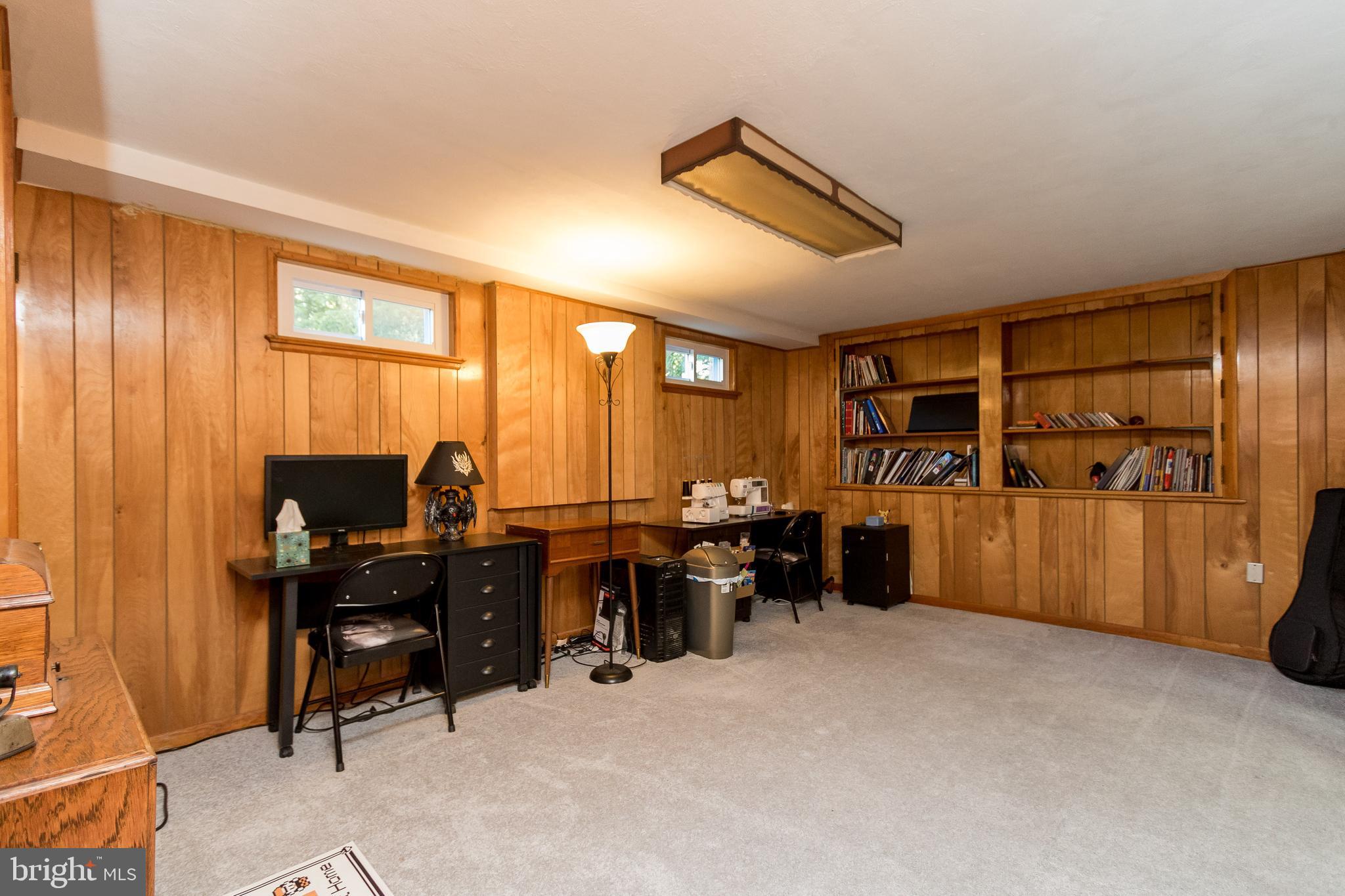 TAYLORSTOWN - Residential