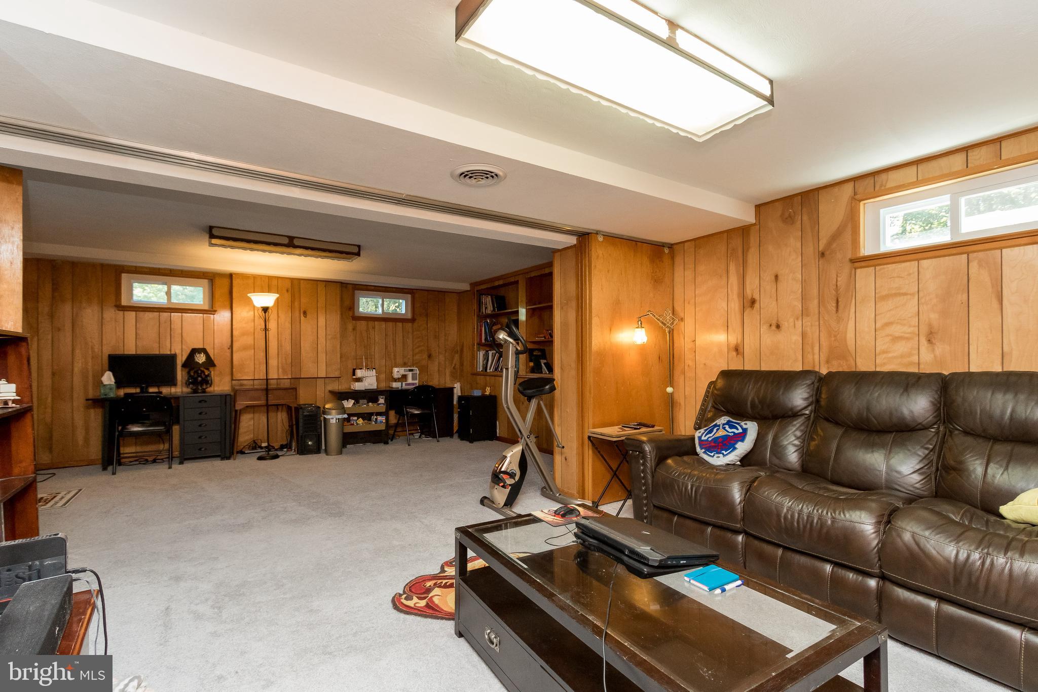 TAYLORSTOWN - Residential