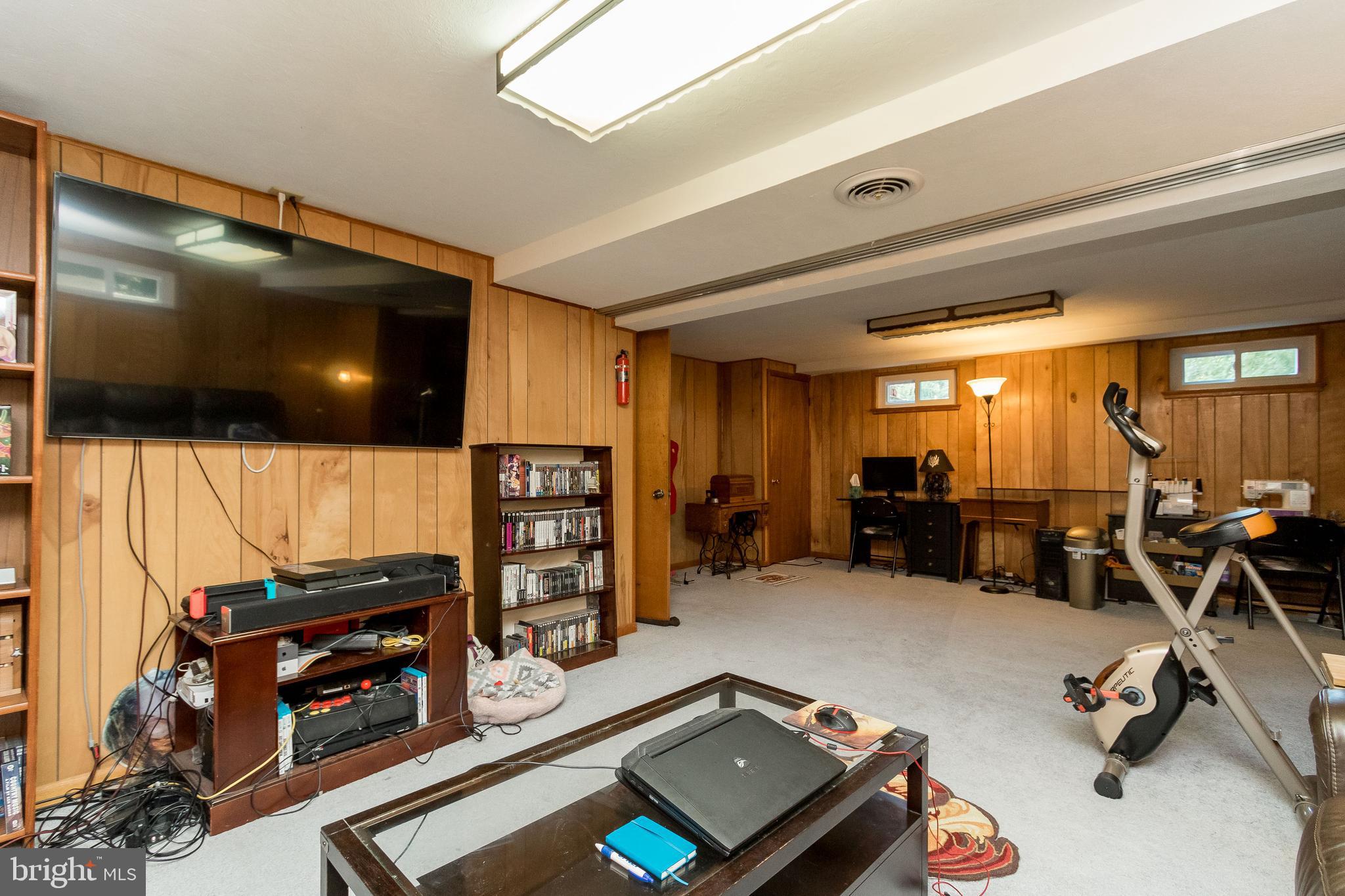 TAYLORSTOWN - Residential