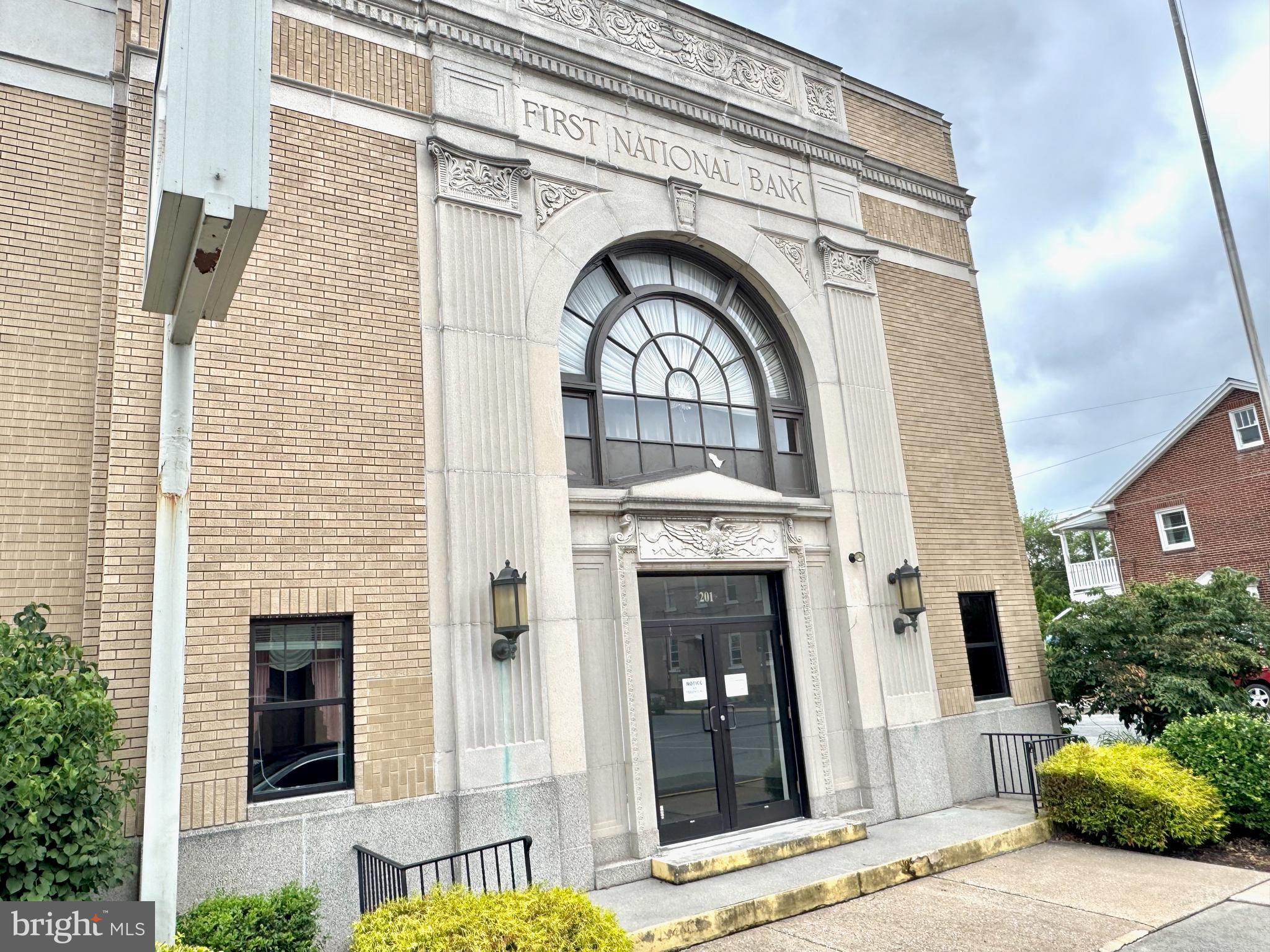 201 N MAIN STREET