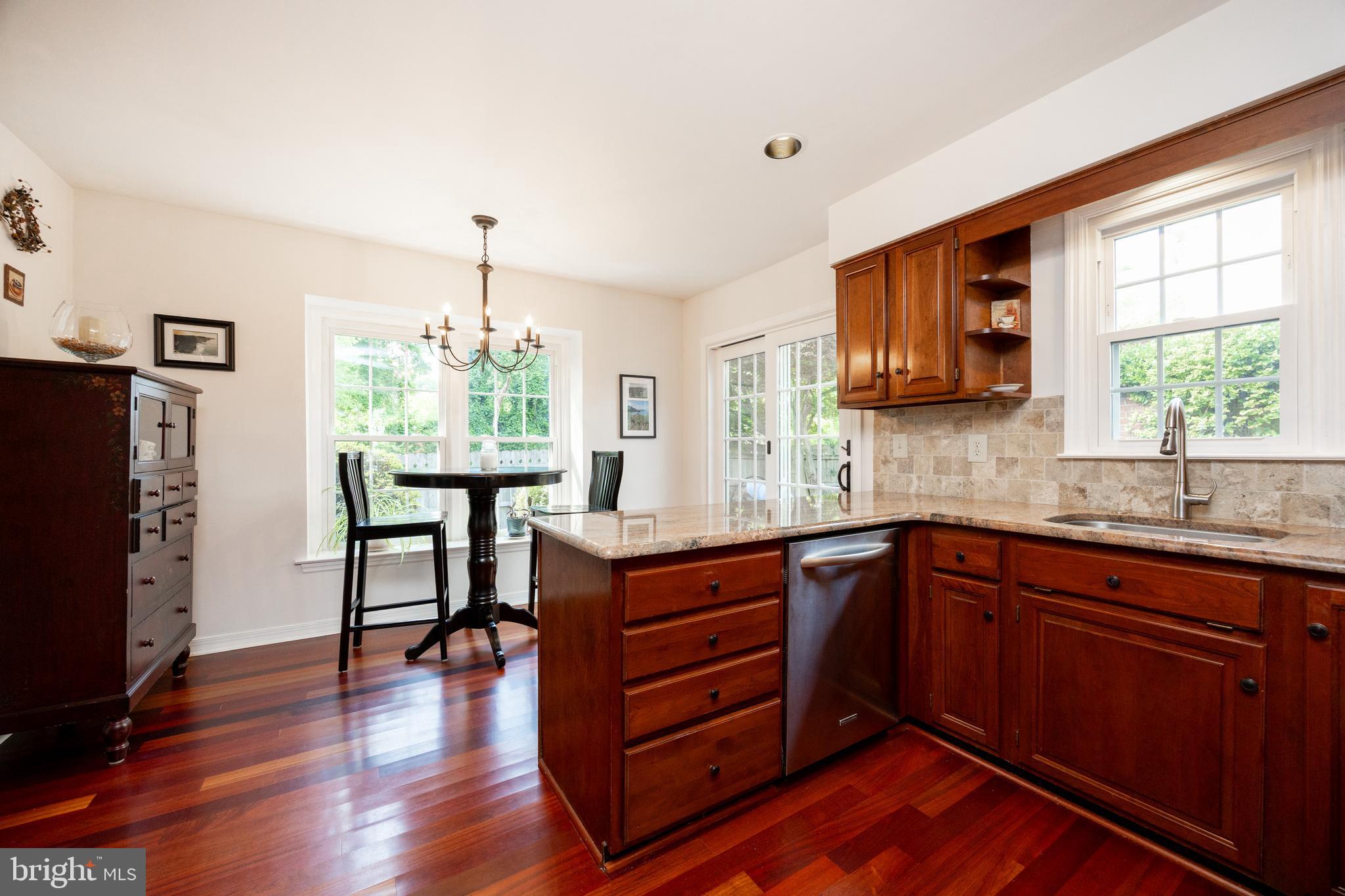 DEERFIELD KNOLL - Residential
