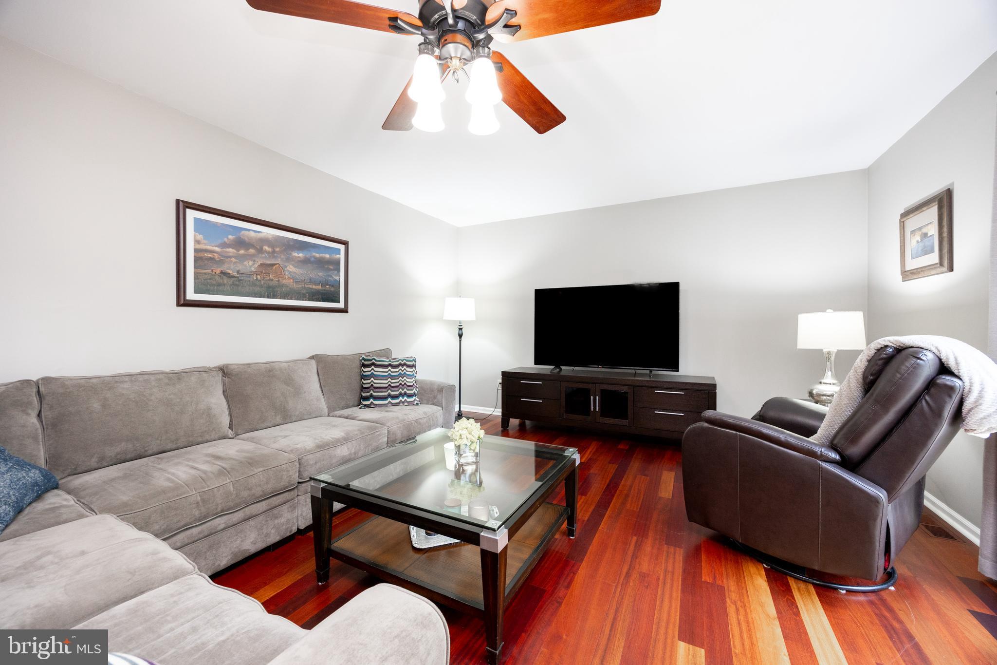 DEERFIELD KNOLL - Residential