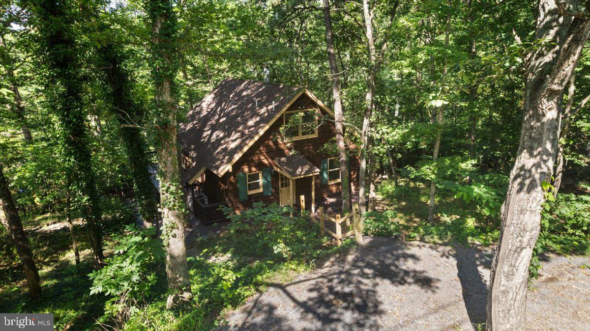 227 LAKEVIEW DRIVE