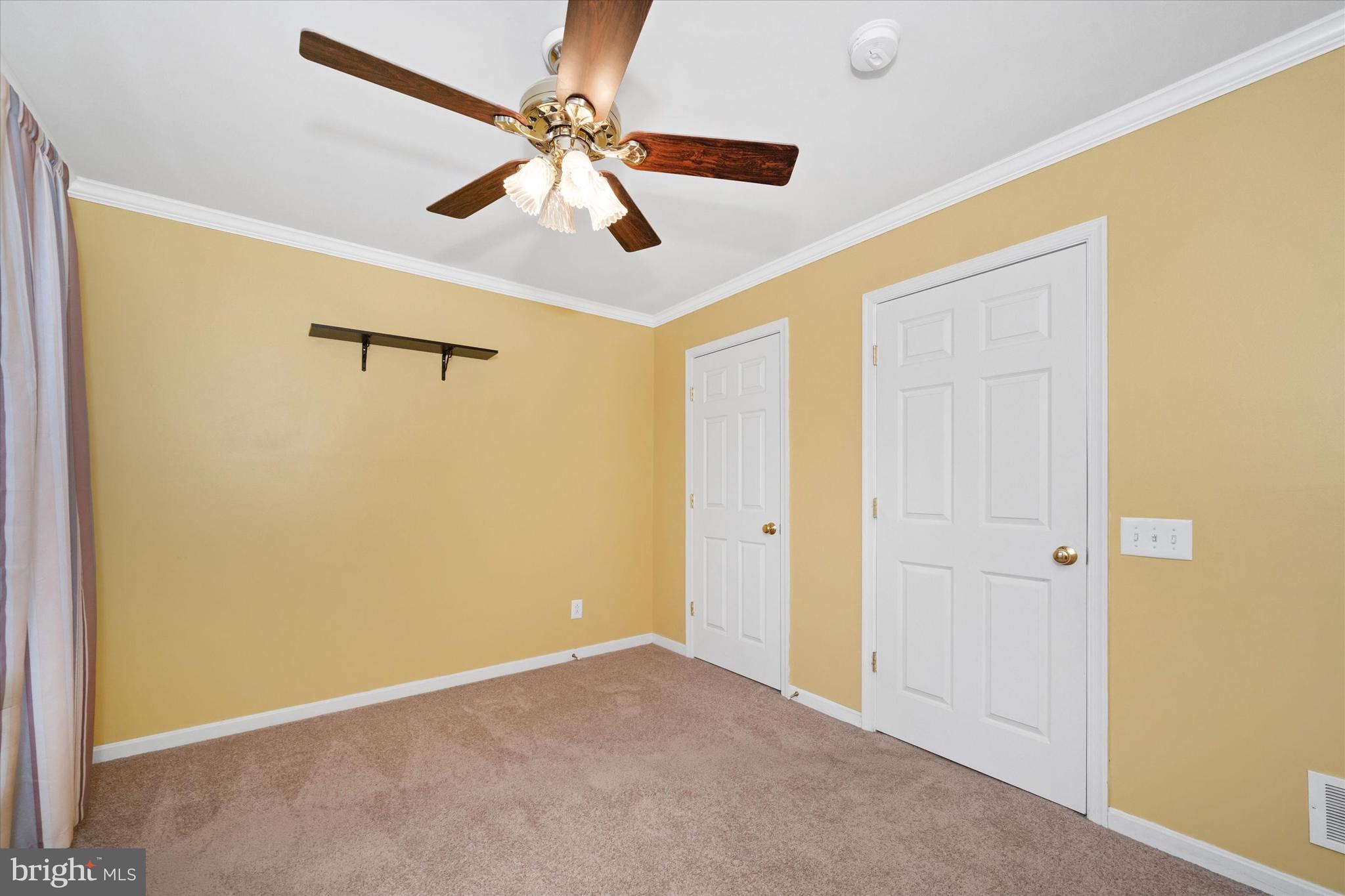 CRICKLEWOOD - Residential