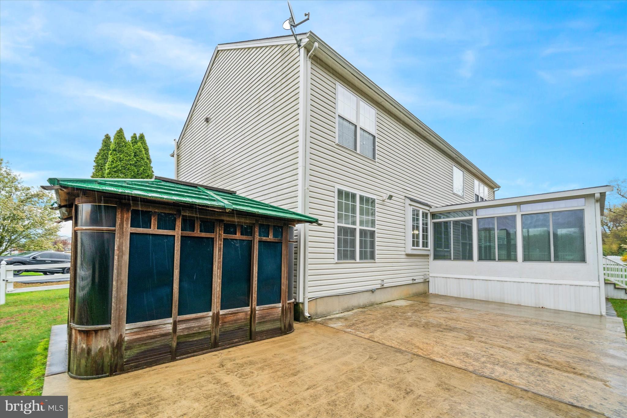 CRICKLEWOOD - Residential