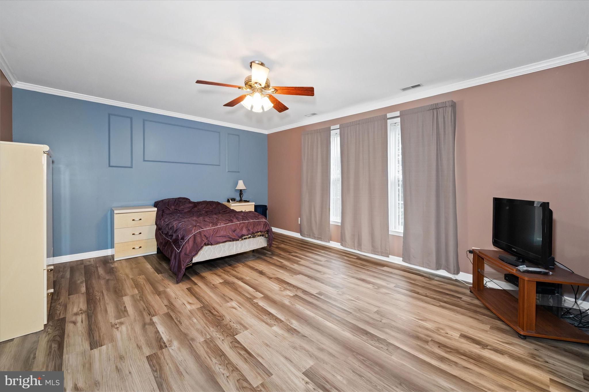 CRICKLEWOOD - Residential