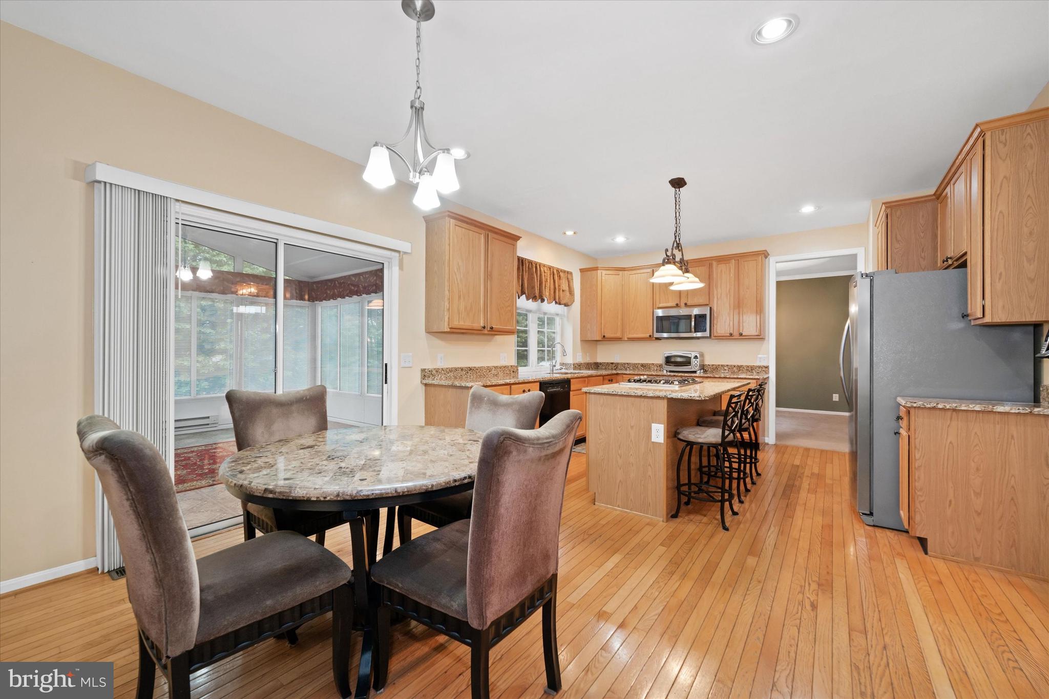 CRICKLEWOOD - Residential